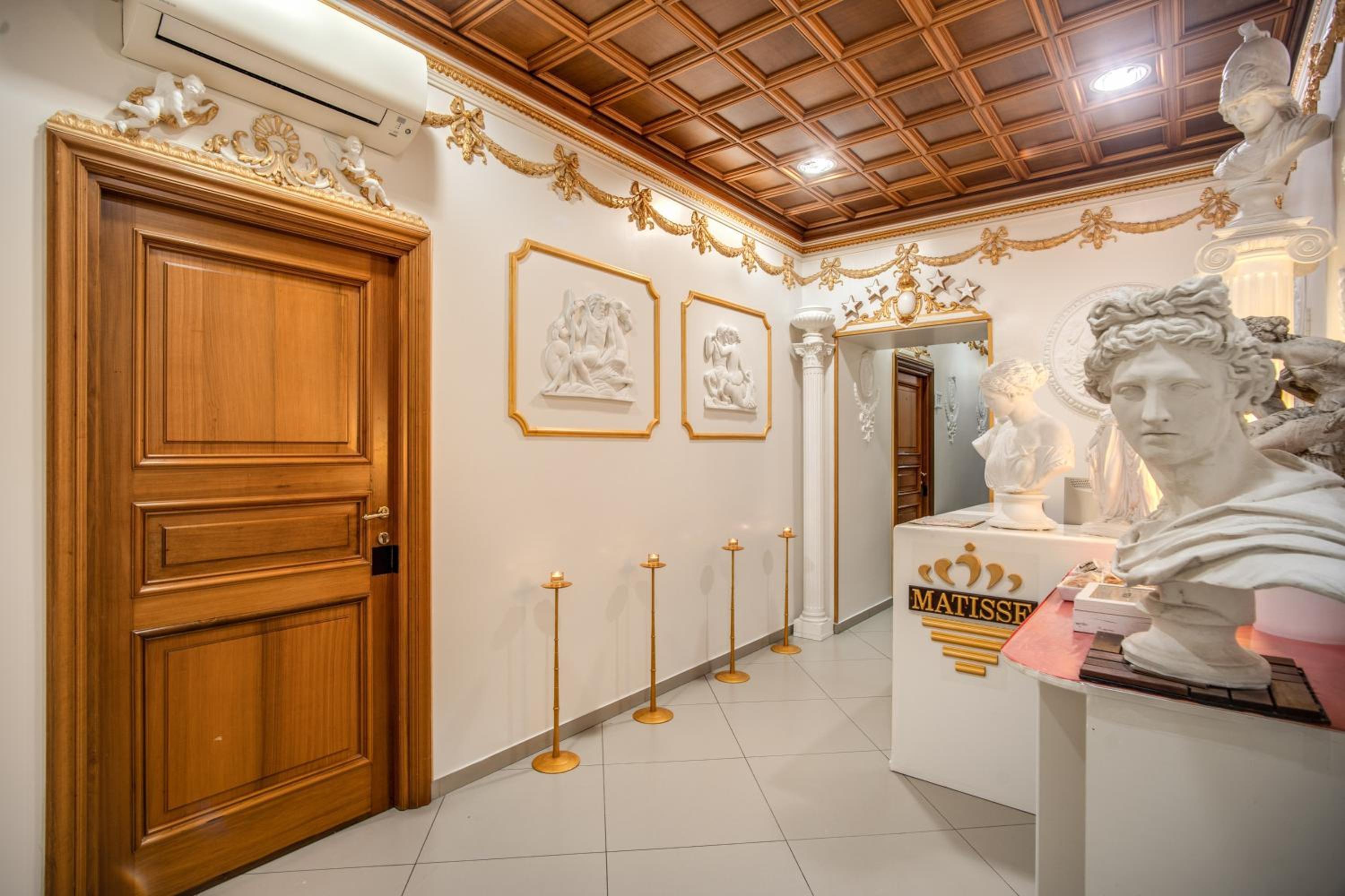 Matisse Royal