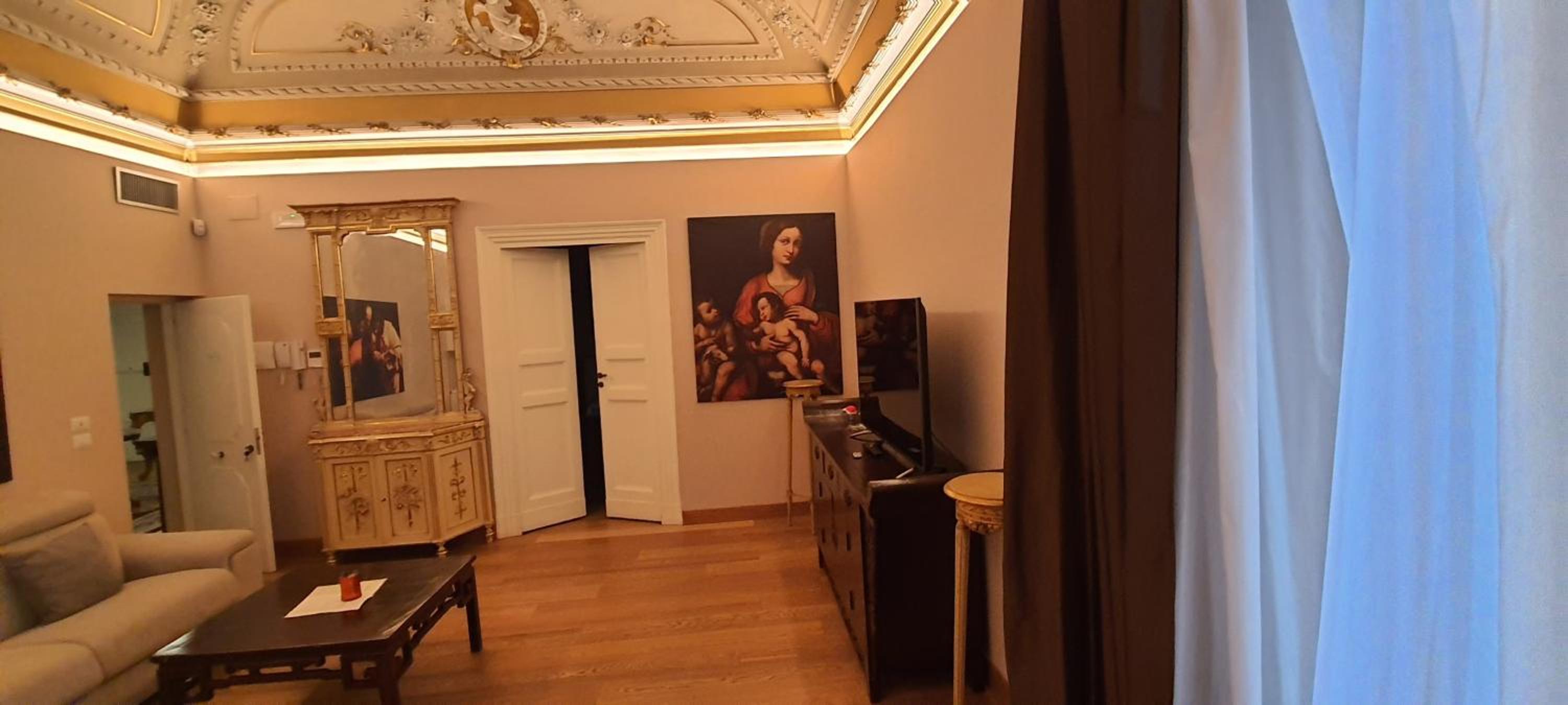 Duca di Sarro le Suites