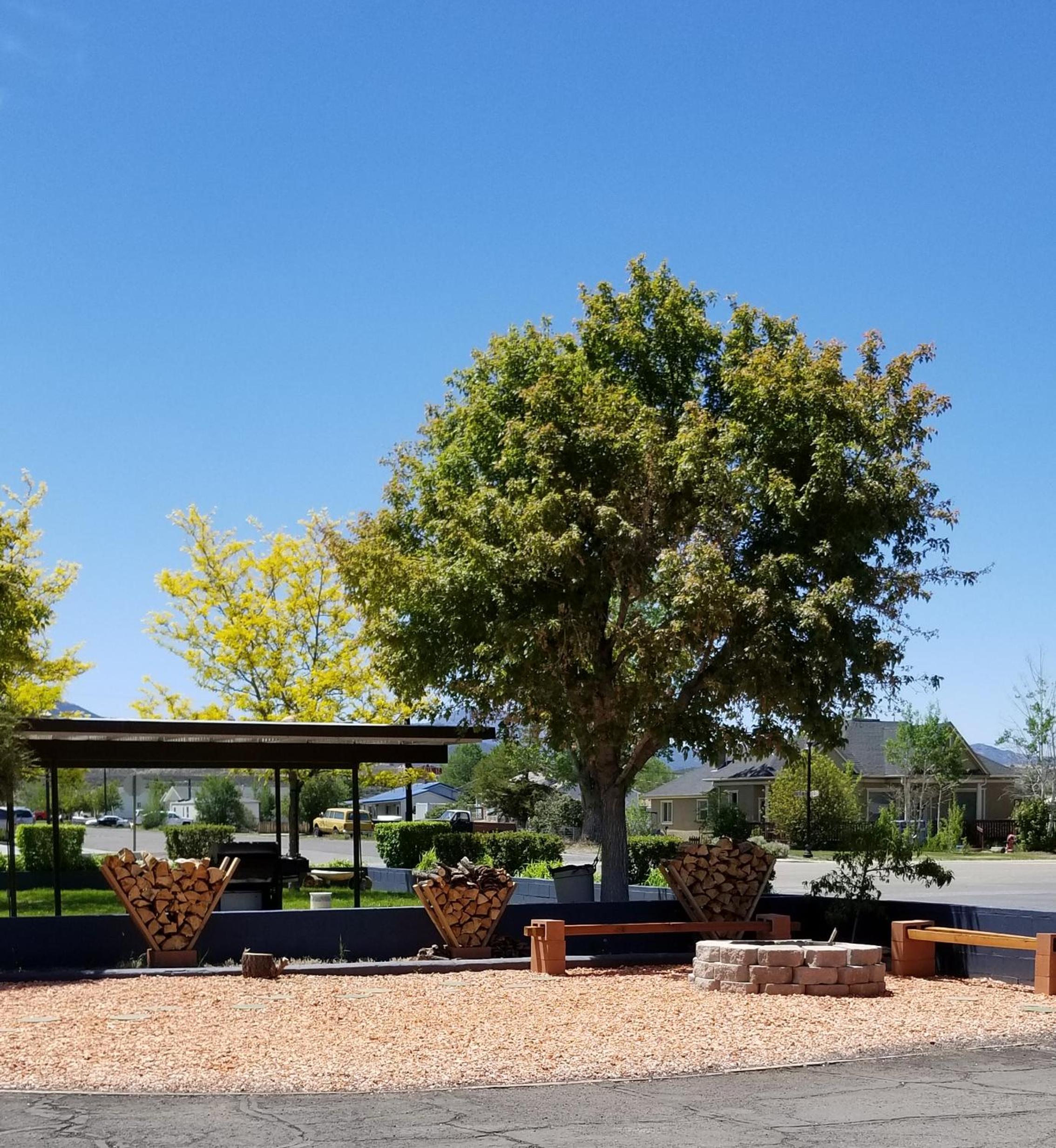 Adobe Sands Motel
