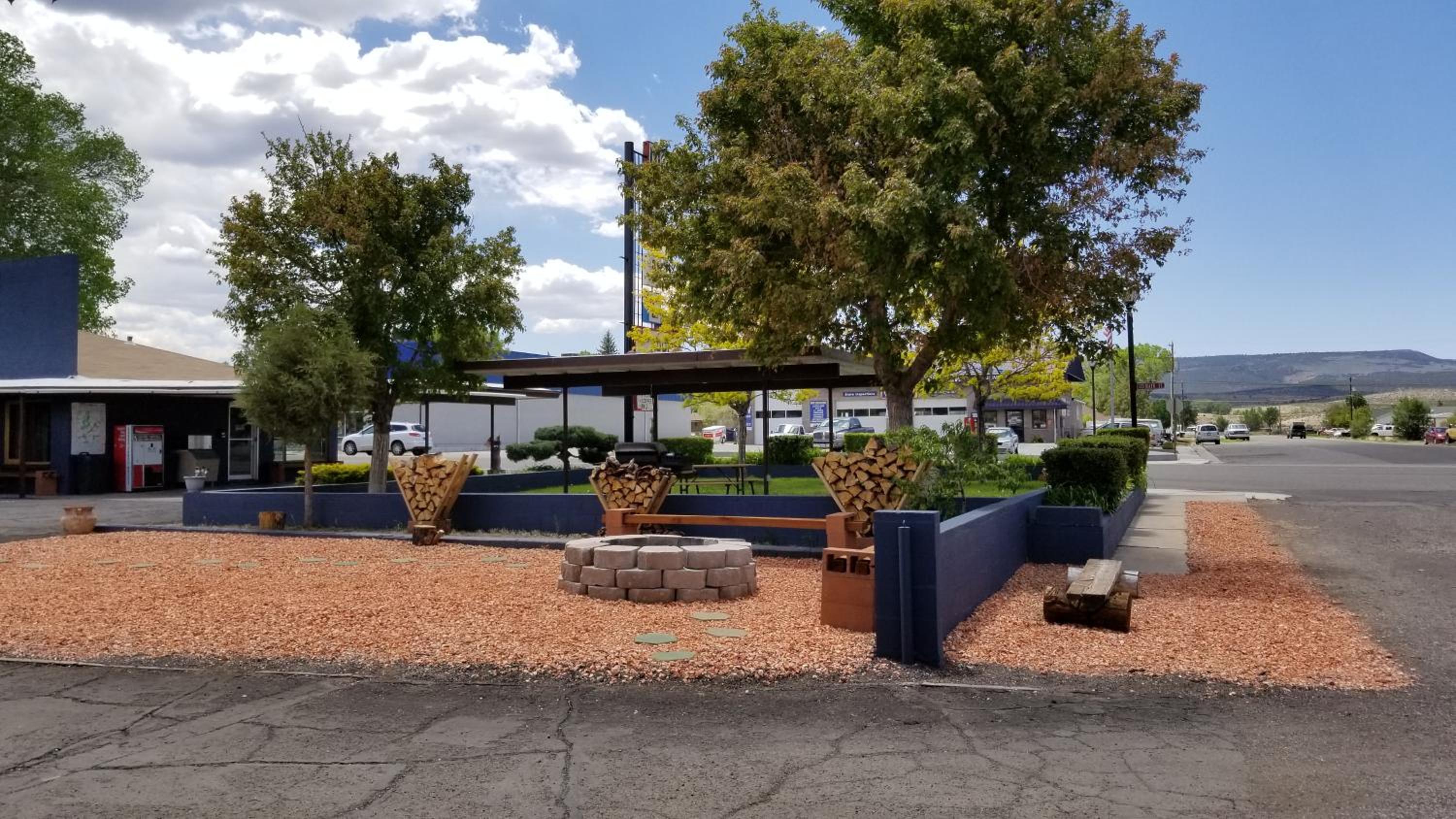 Adobe Sands Motel