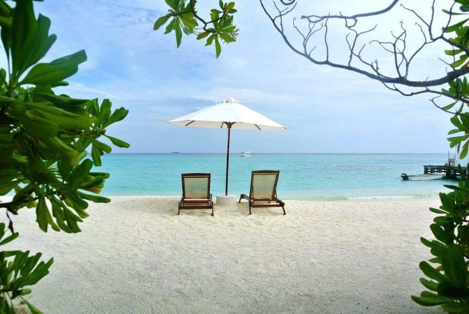 Ukulhas Villa Beach Hotel view 2