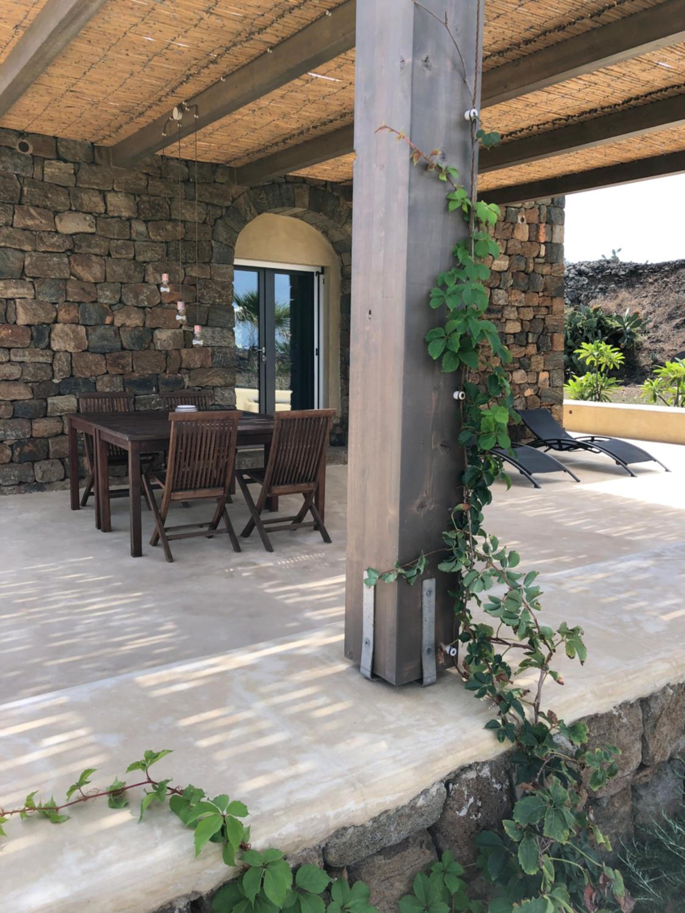 Etherea - I Dammusini di Pantelleria