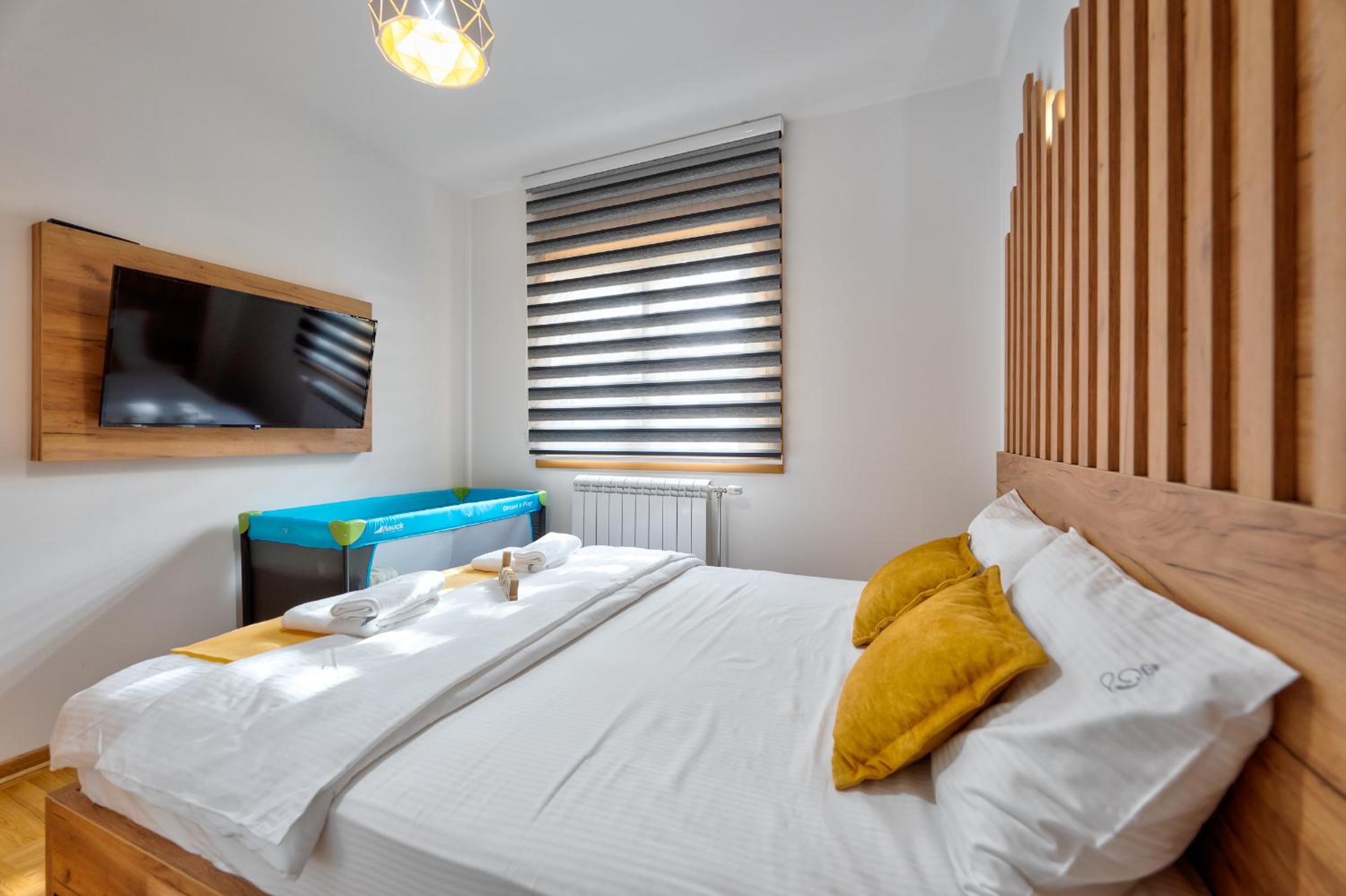 Apartman Lux Dijana view 3