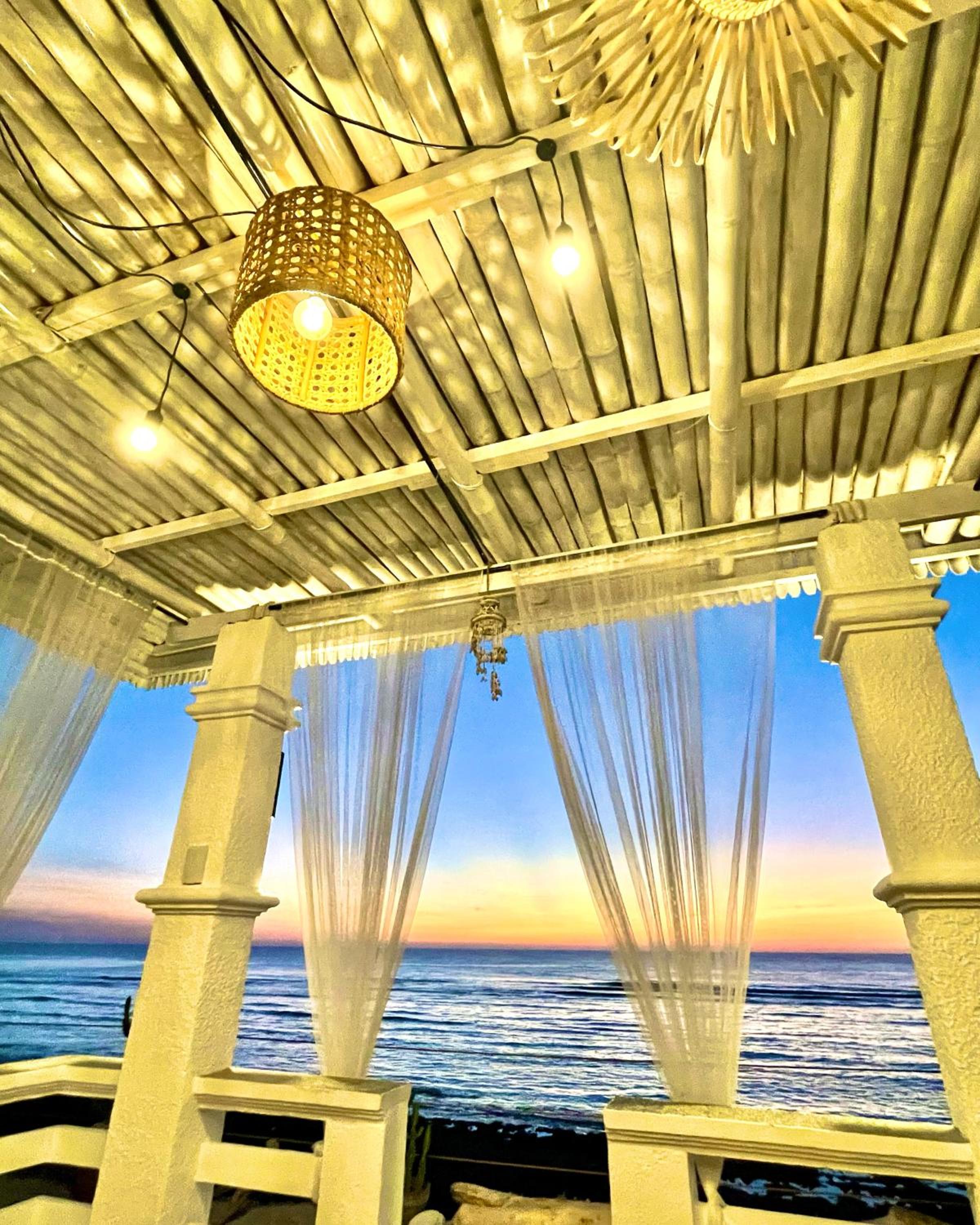 REEF HOUSE BACNOTAN beige sand beach front with Swimming pool, Bacnotan - 16