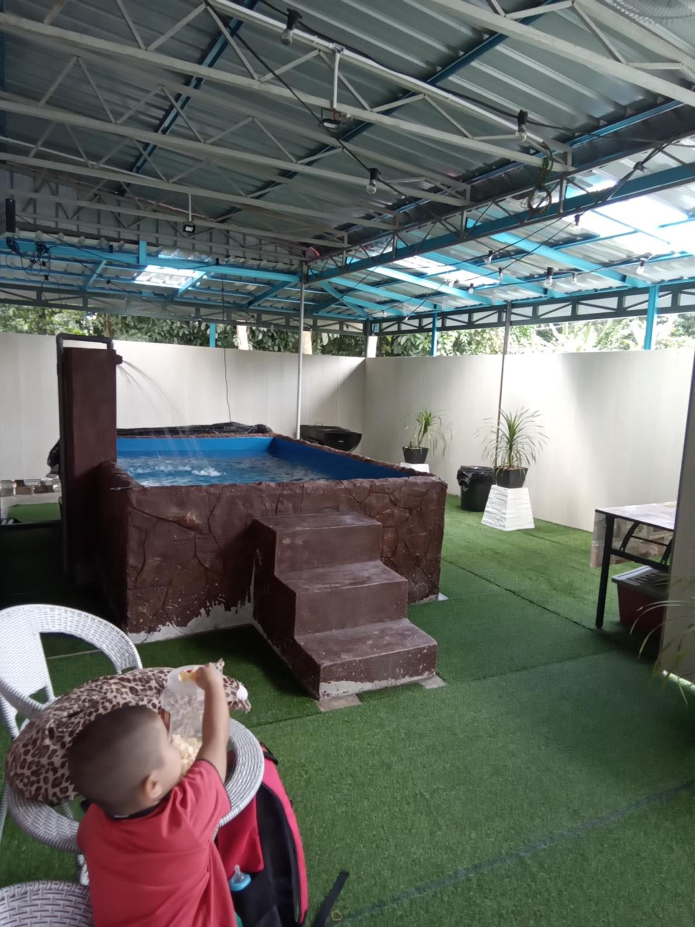Al-Kautsar 3BR Kid's Pool Aircond & Wi-Fi photo 4