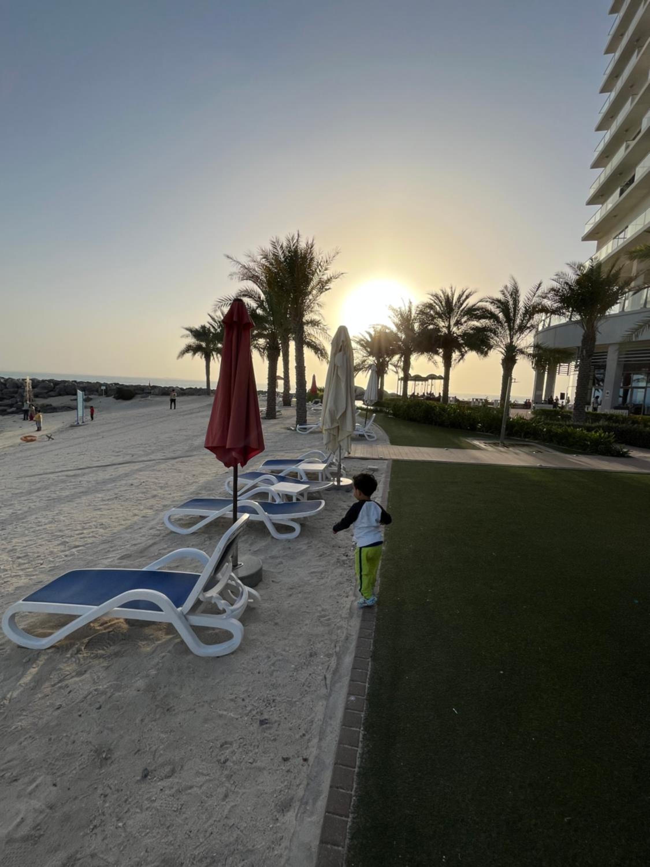Incredible Ocean View Studio Aprtment in Al Marjan Island