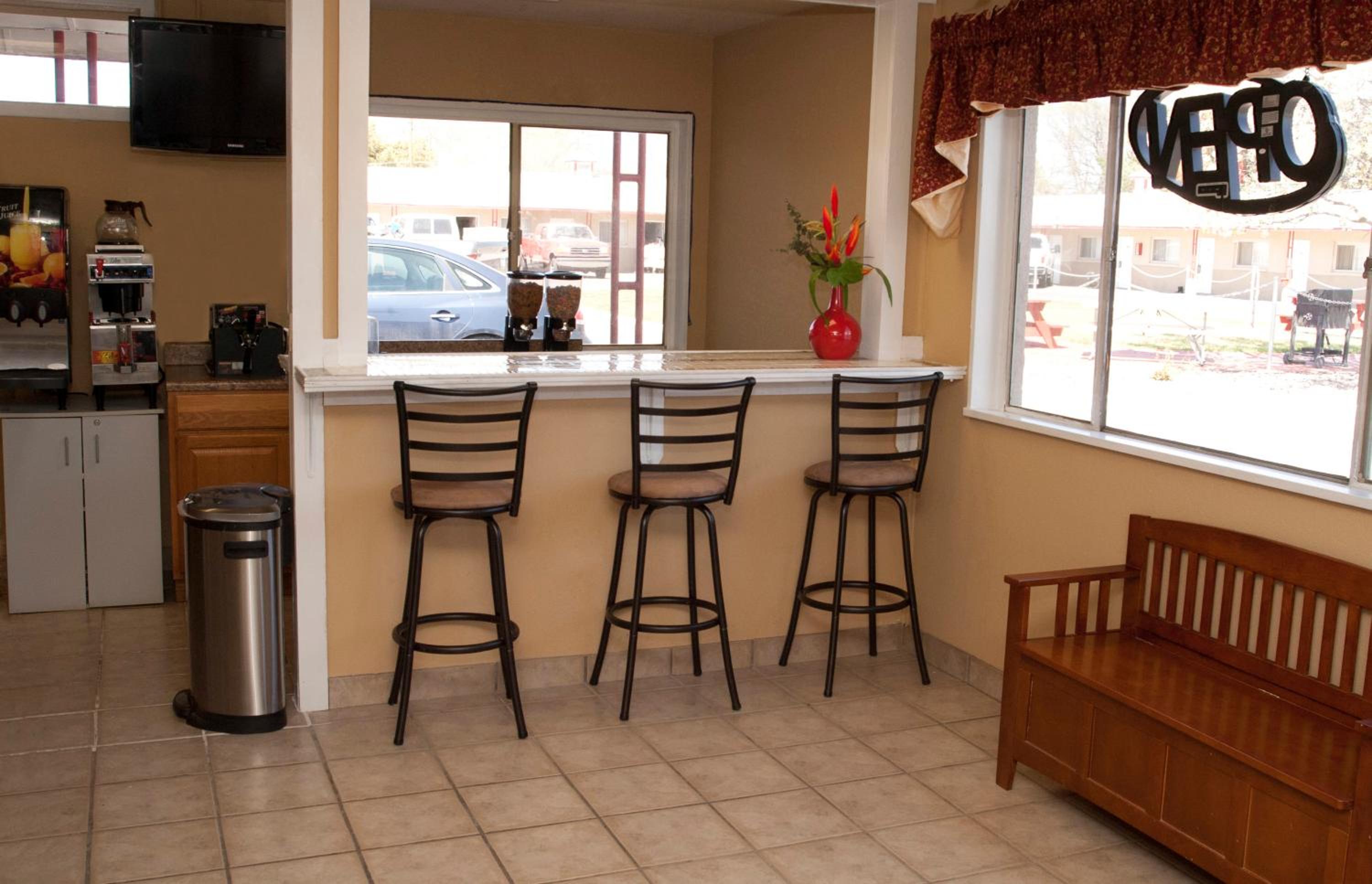 Colby Vacations - Budget Inn  Suites Colby - Property Image 8