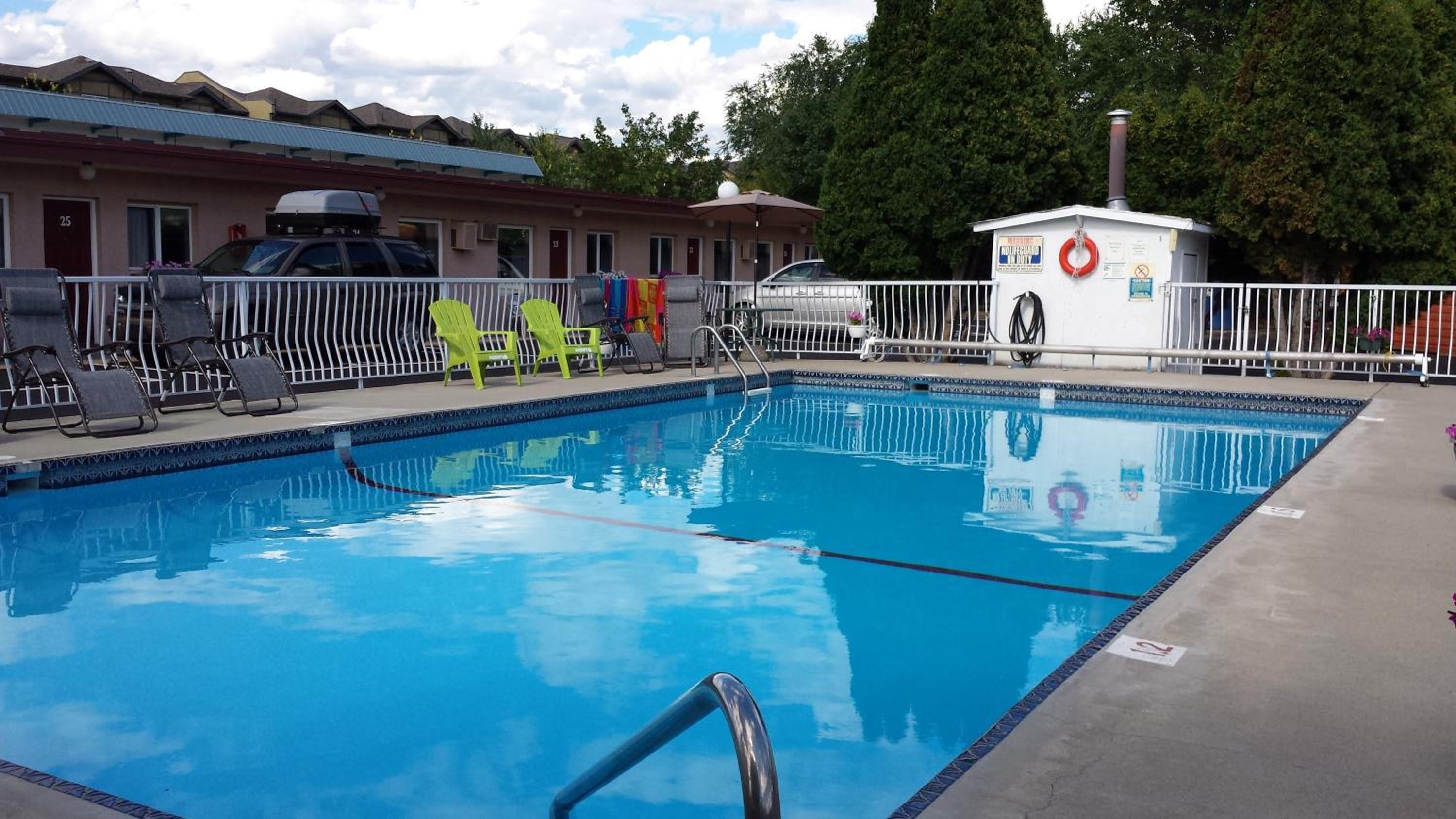 Hotel Swiss Sunset Inn - Image 1