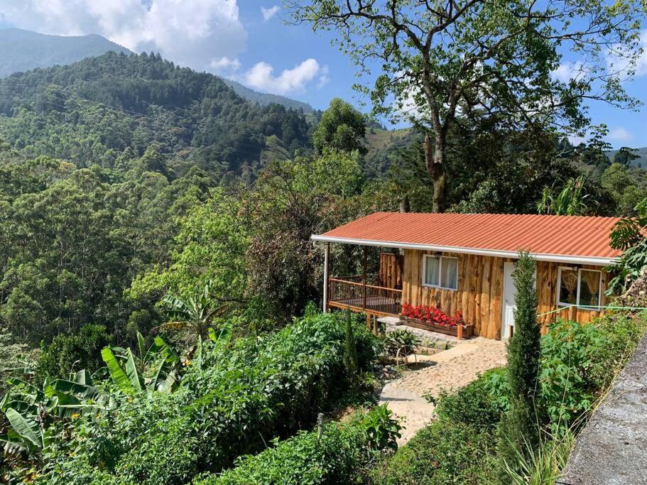 Cabaña campestre cerca a Ecoparque El Salado, Envigado.
