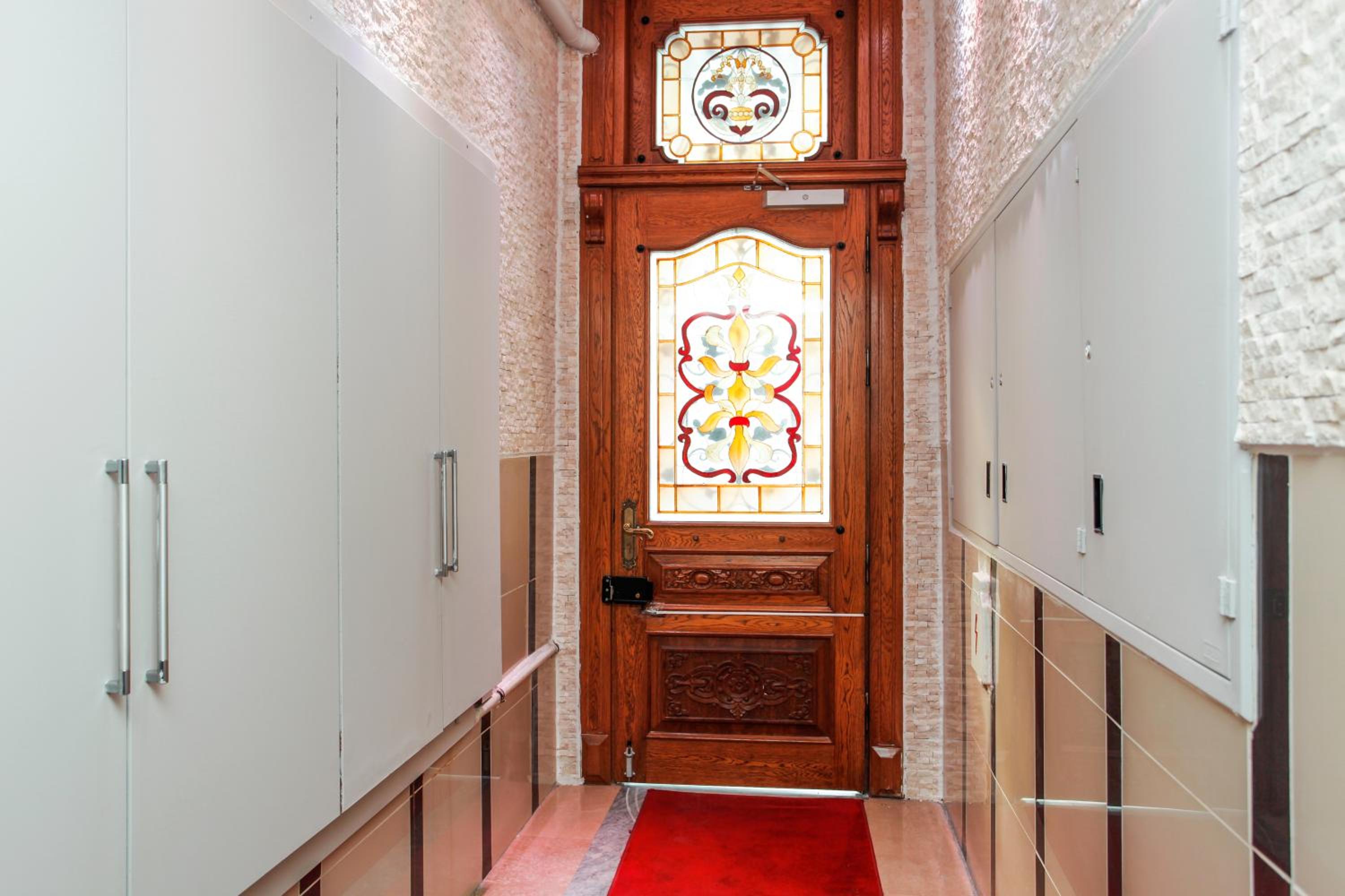 Sheriff Royal Suite - Image 13