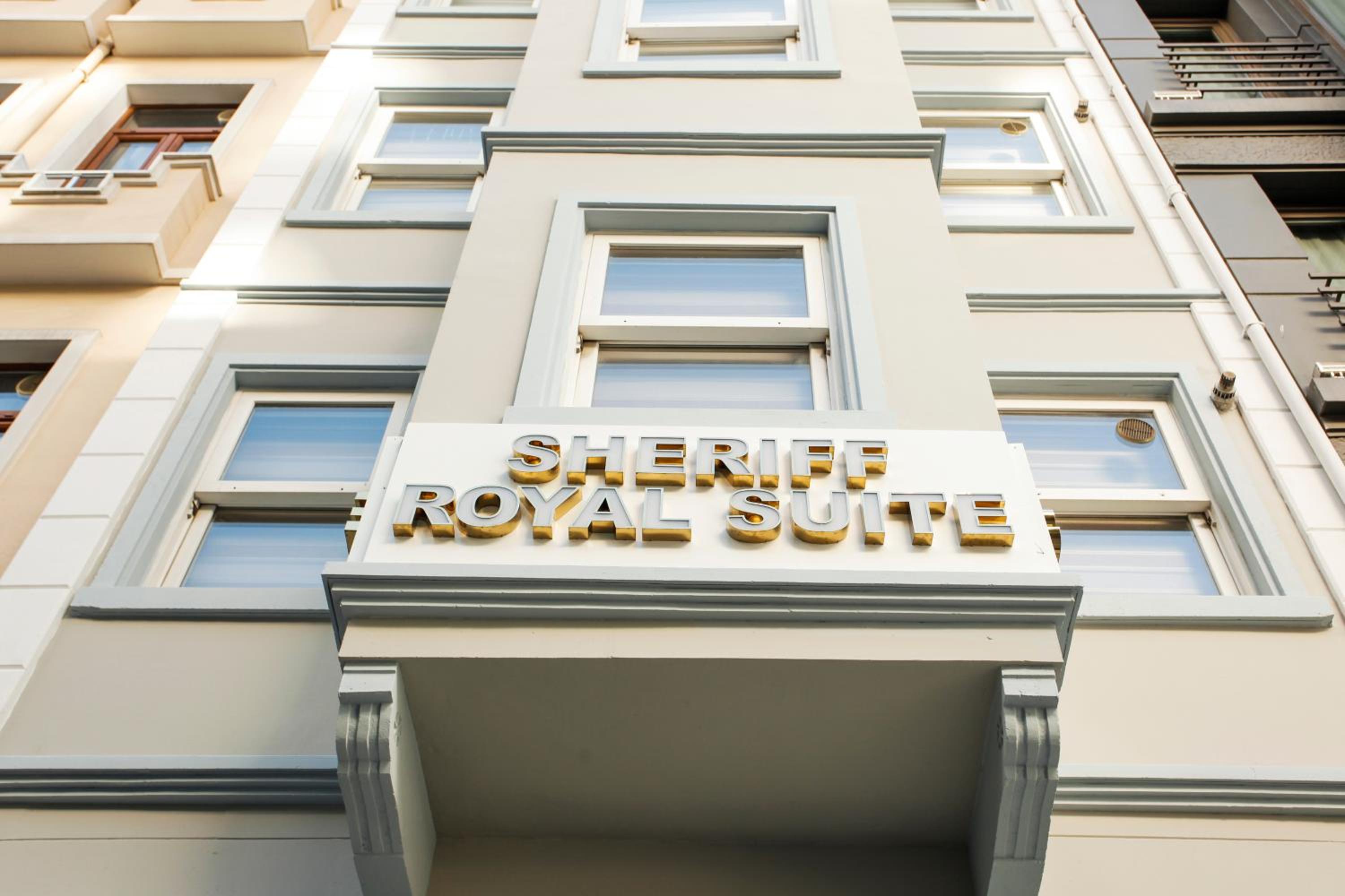 Sheriff Royal Suite - Image 18