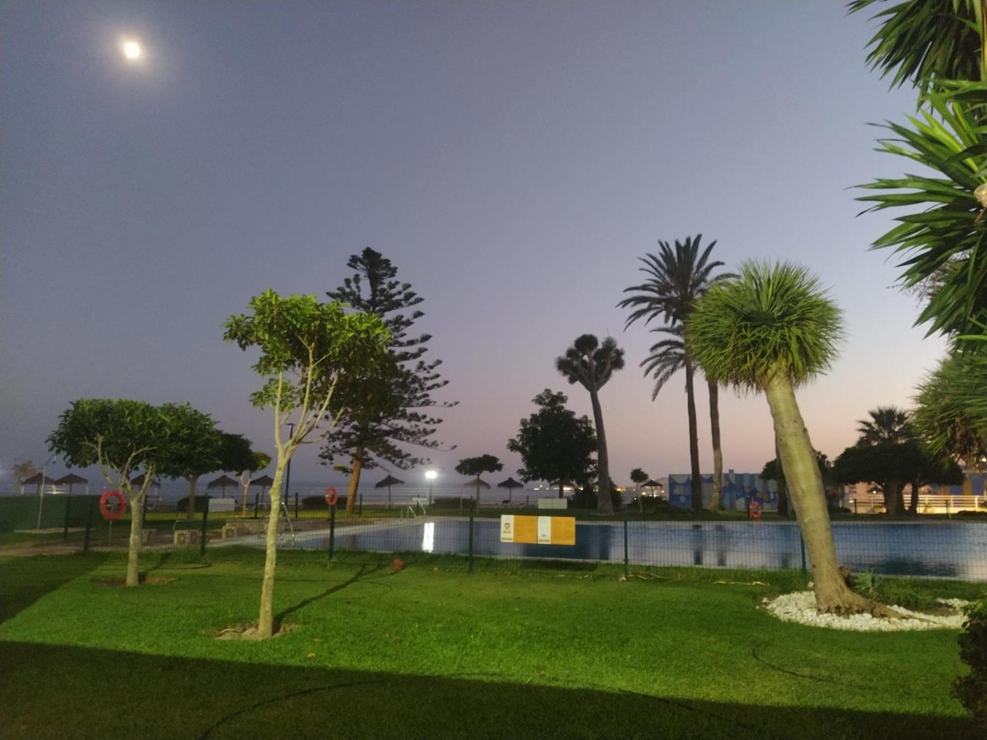 Torremolinos 1ª linea playa photo 2
