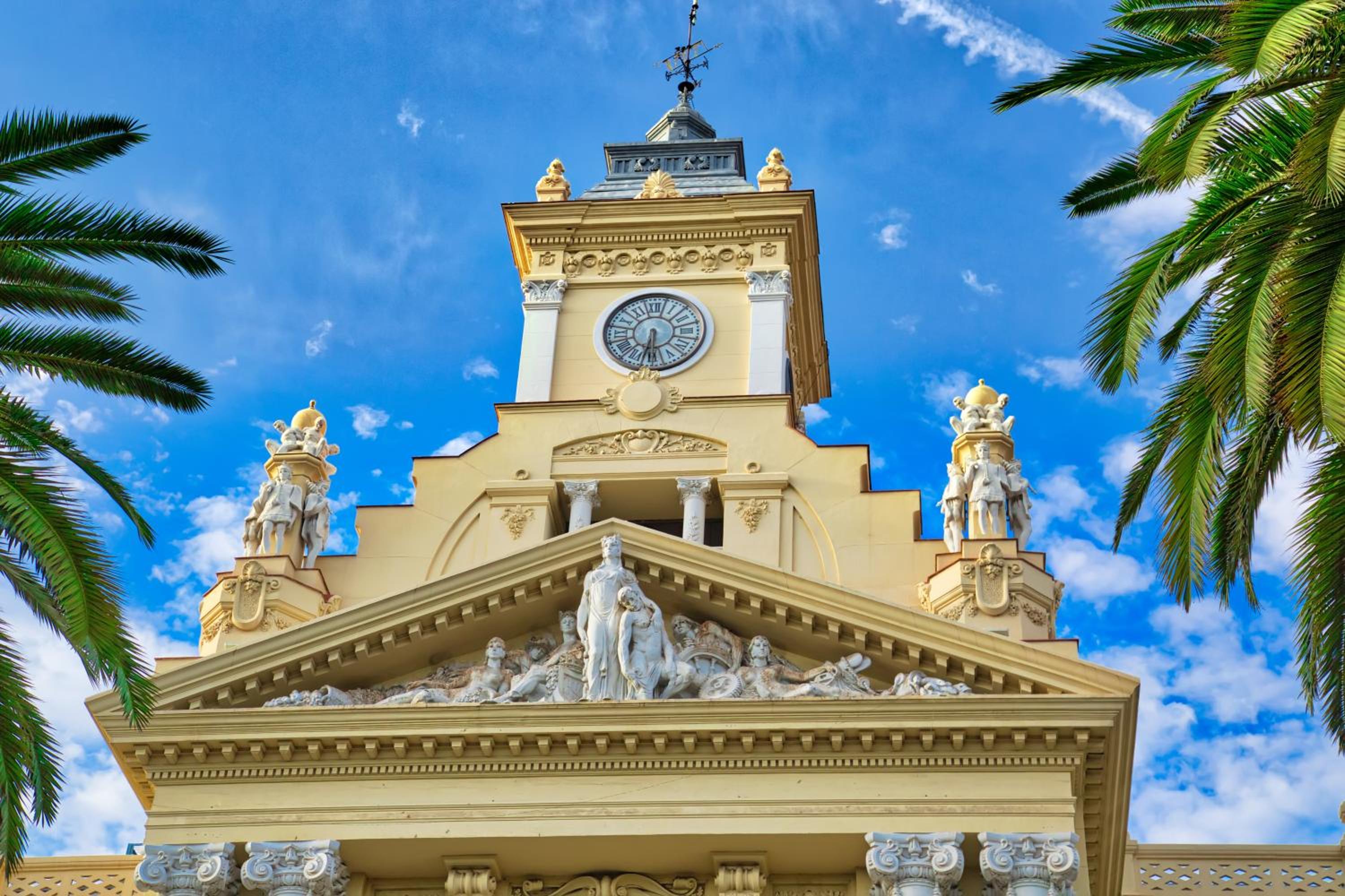 Malaga Centre Apartment with Parking