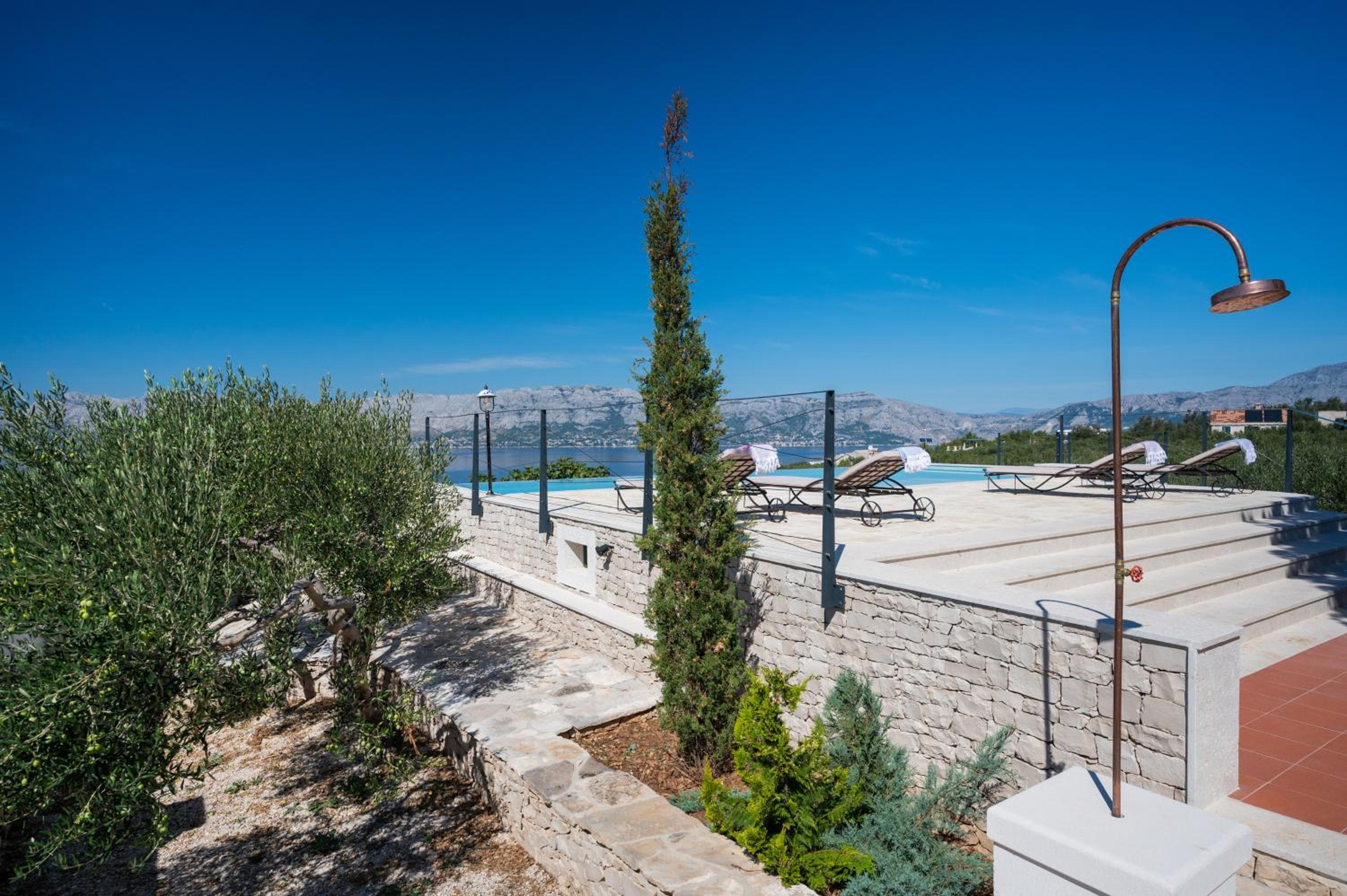 Olive Park House Brač view 4