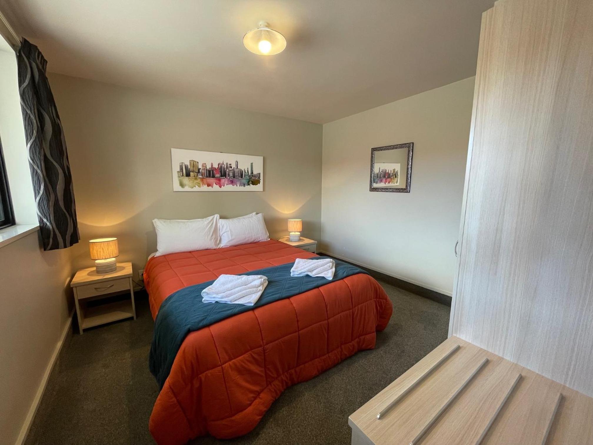Sierra Motel and Apartments