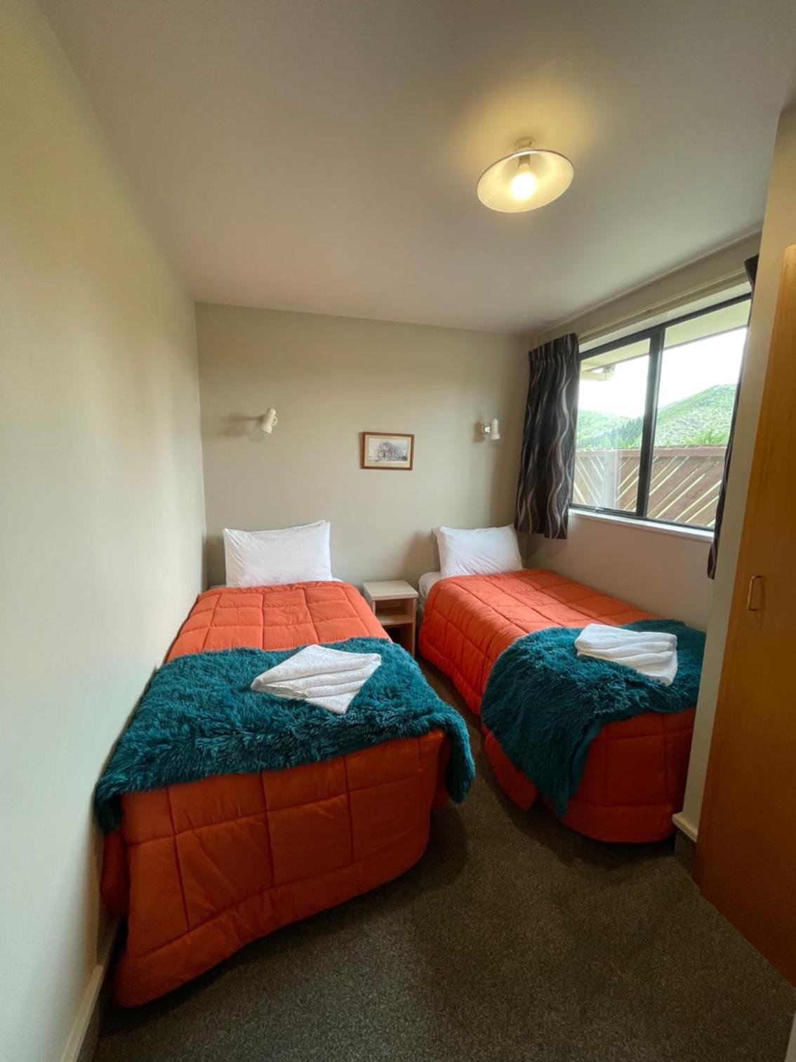 Sierra Motel and Apartments