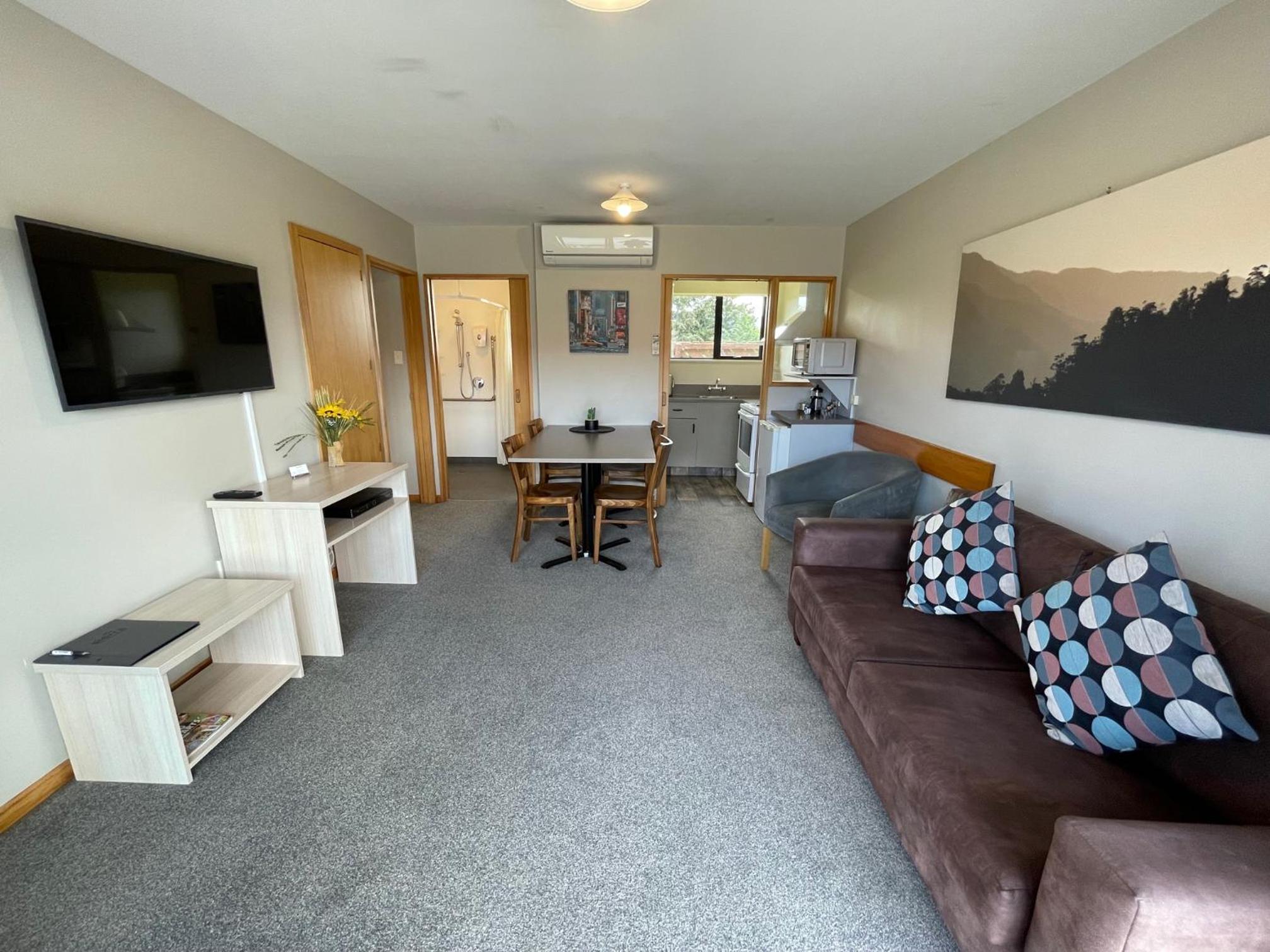 Sierra Motel and Apartments