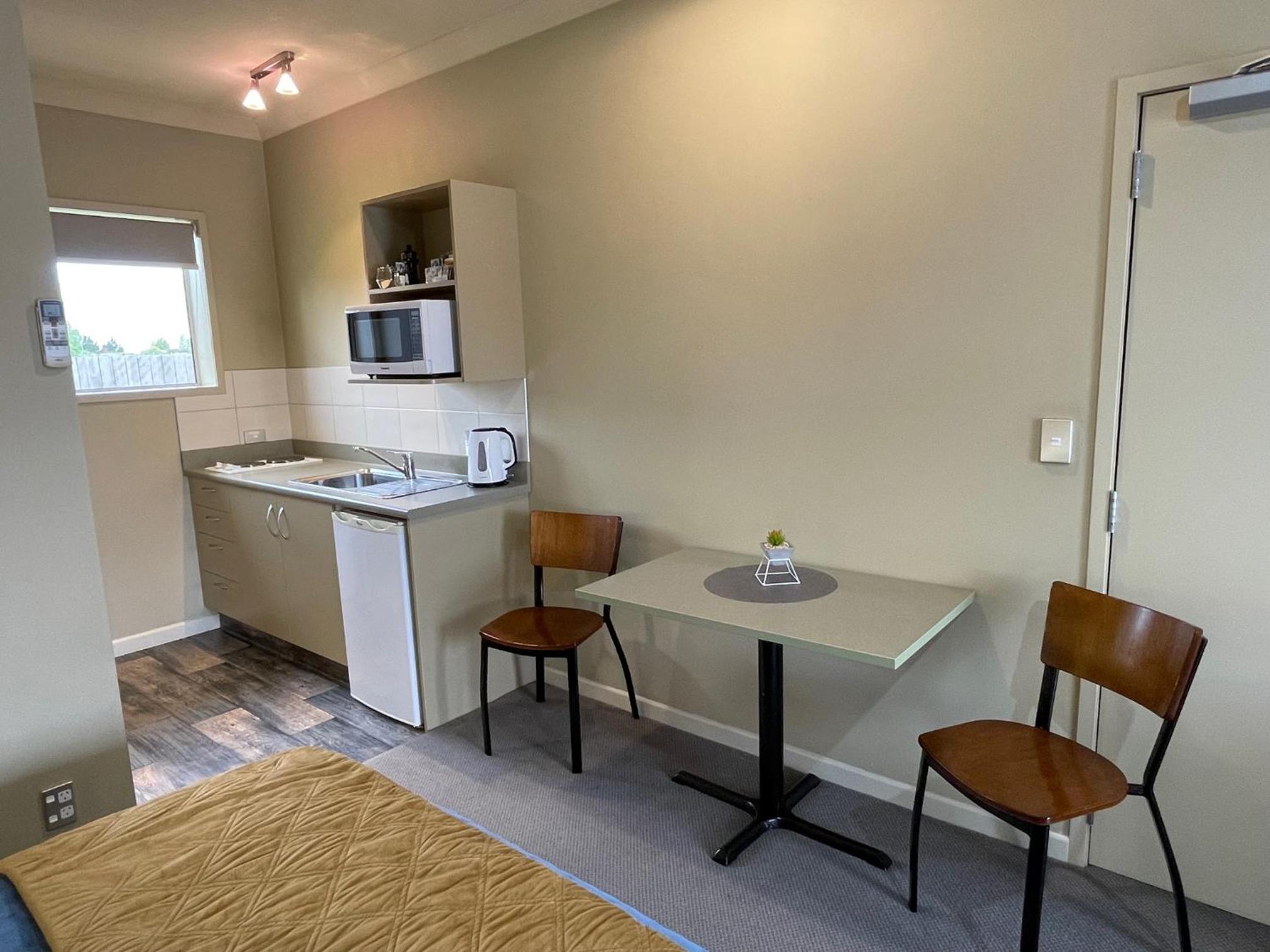 Sierra Motel and Apartments