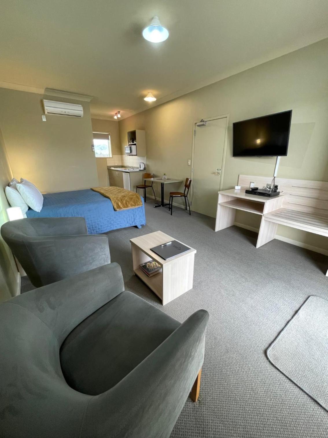 Sierra Motel and Apartments