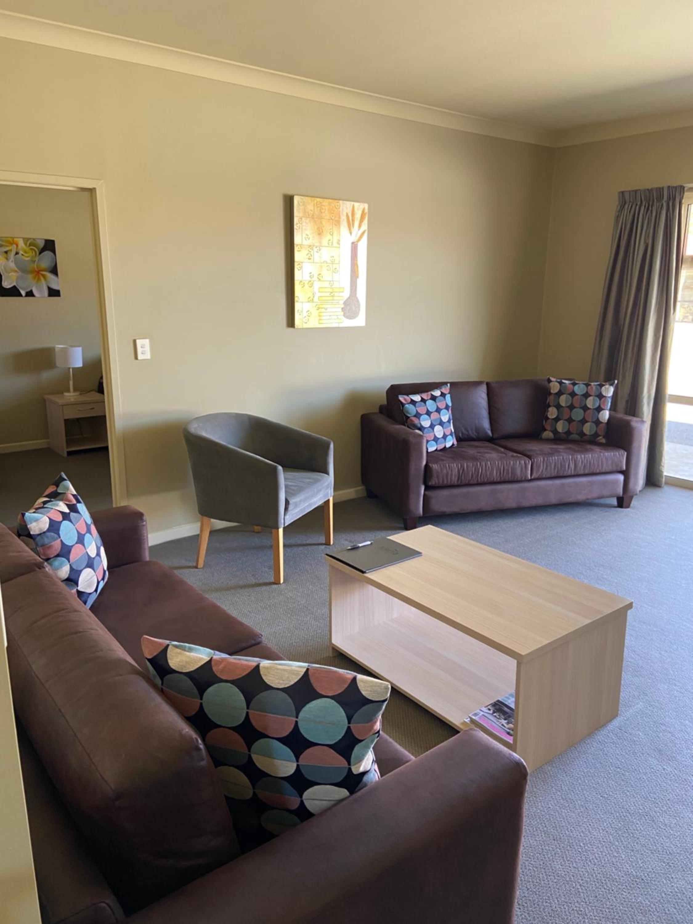 Sierra Motel and Apartments
