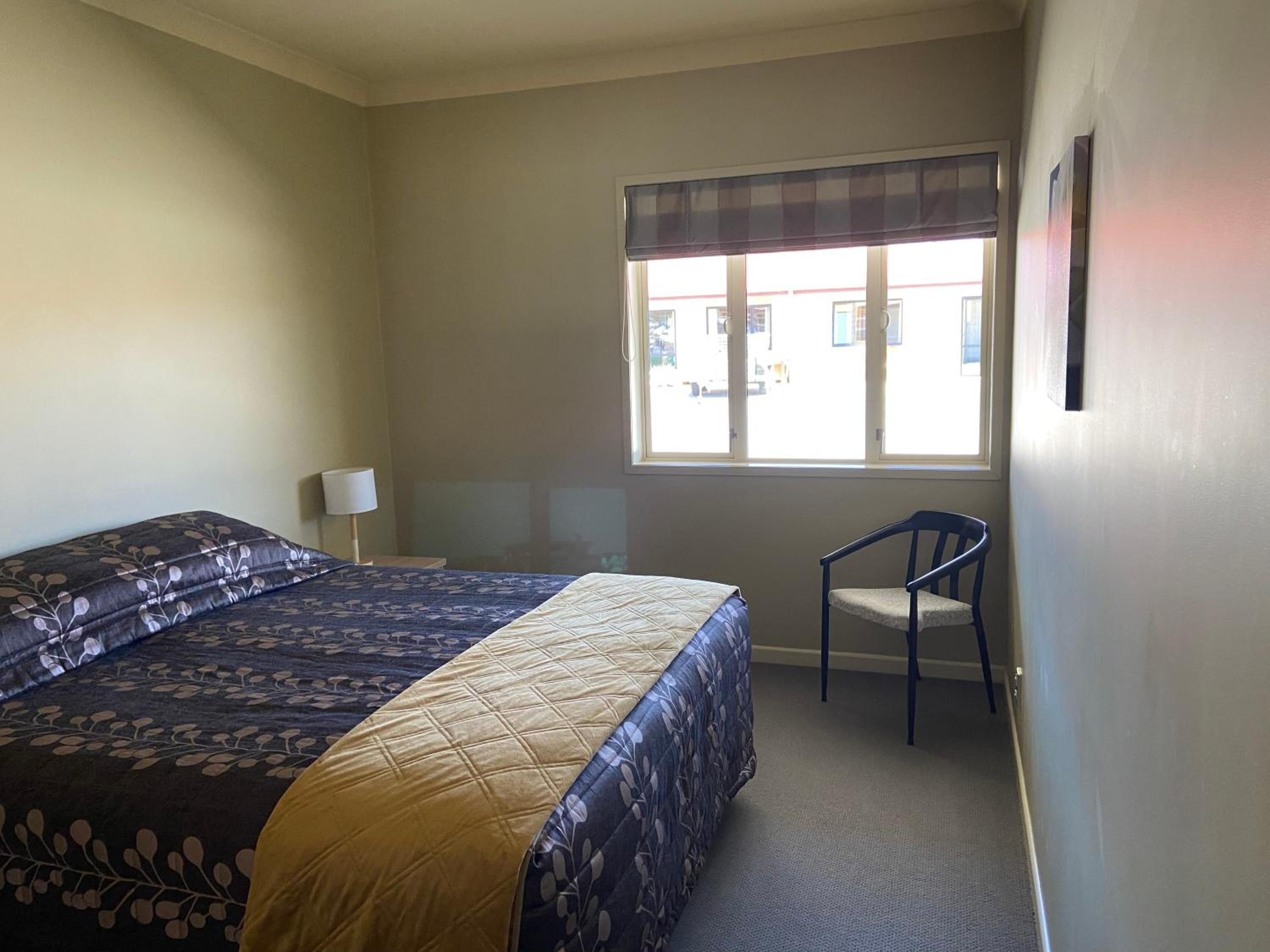 Sierra Motel and Apartments