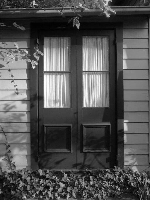 Dowling Cottage - tranquil haven in Blackheath