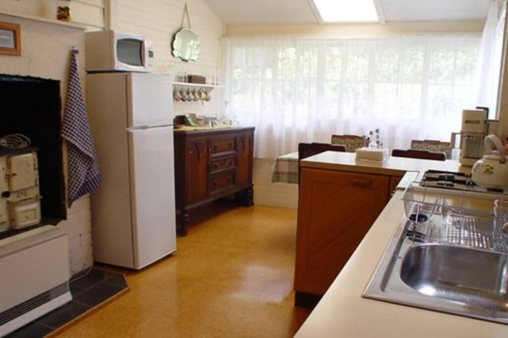 Dowling Cottage - tranquil haven in Blackheath