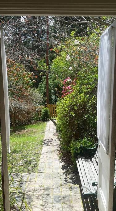 Dowling Cottage - tranquil haven in Blackheath