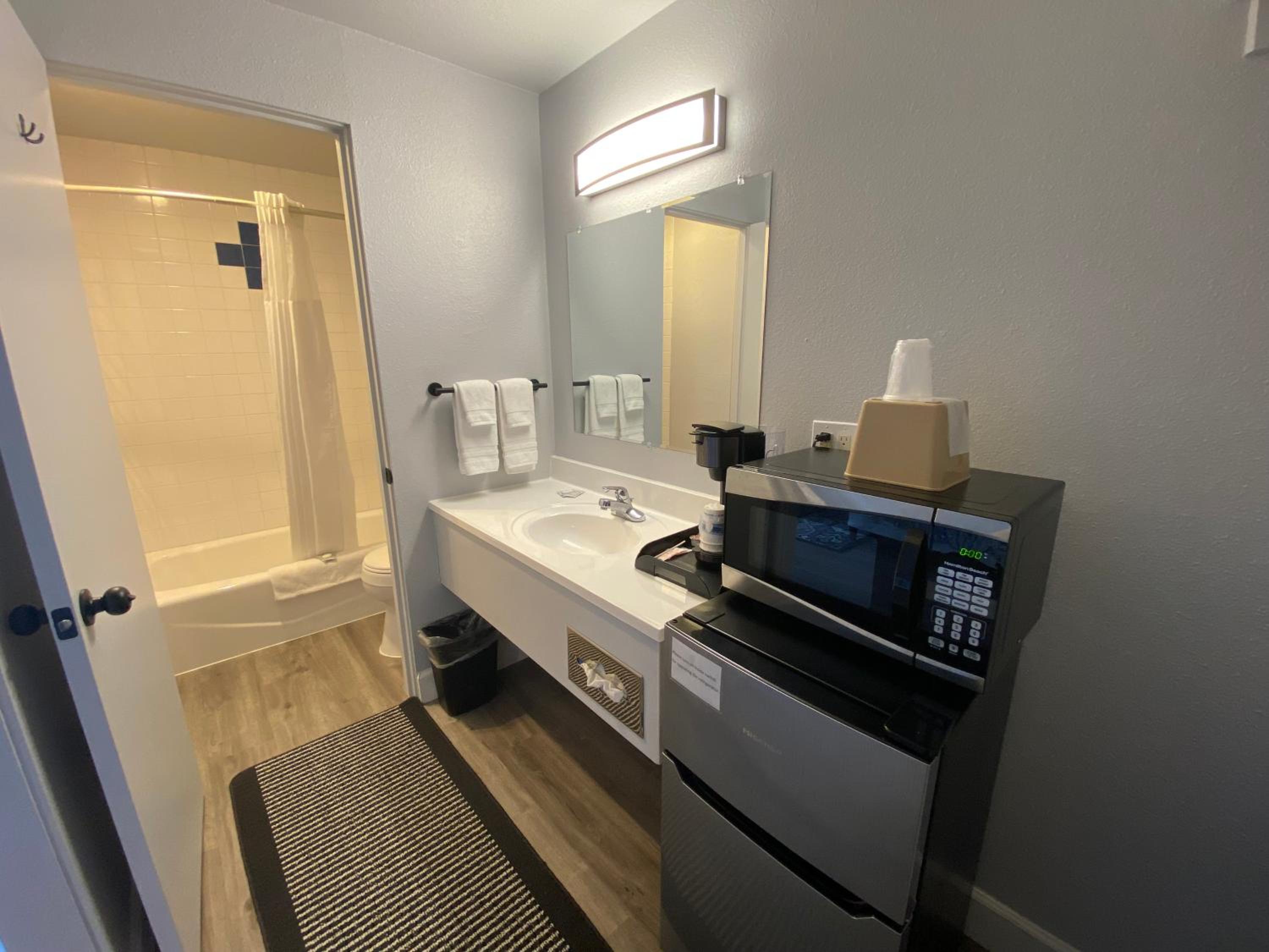 Aircrest Motel