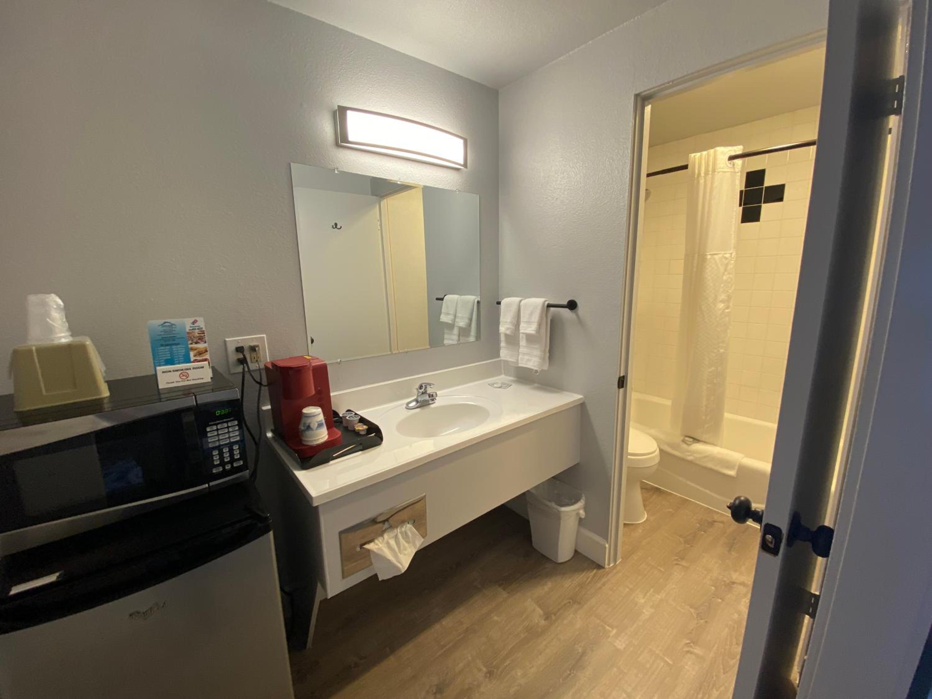 Aircrest Motel
