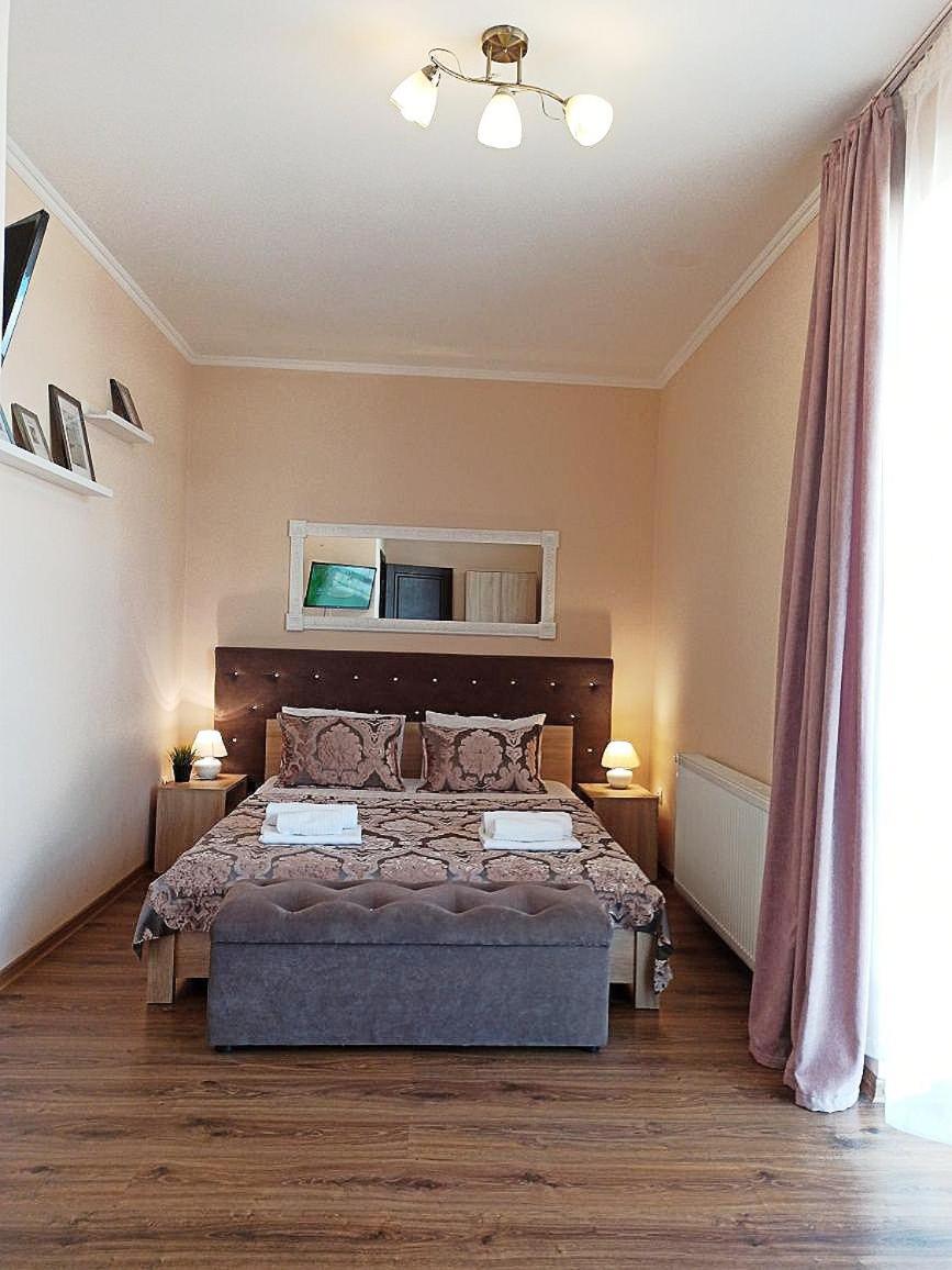 Beautiful Mountain View Apartment view 4