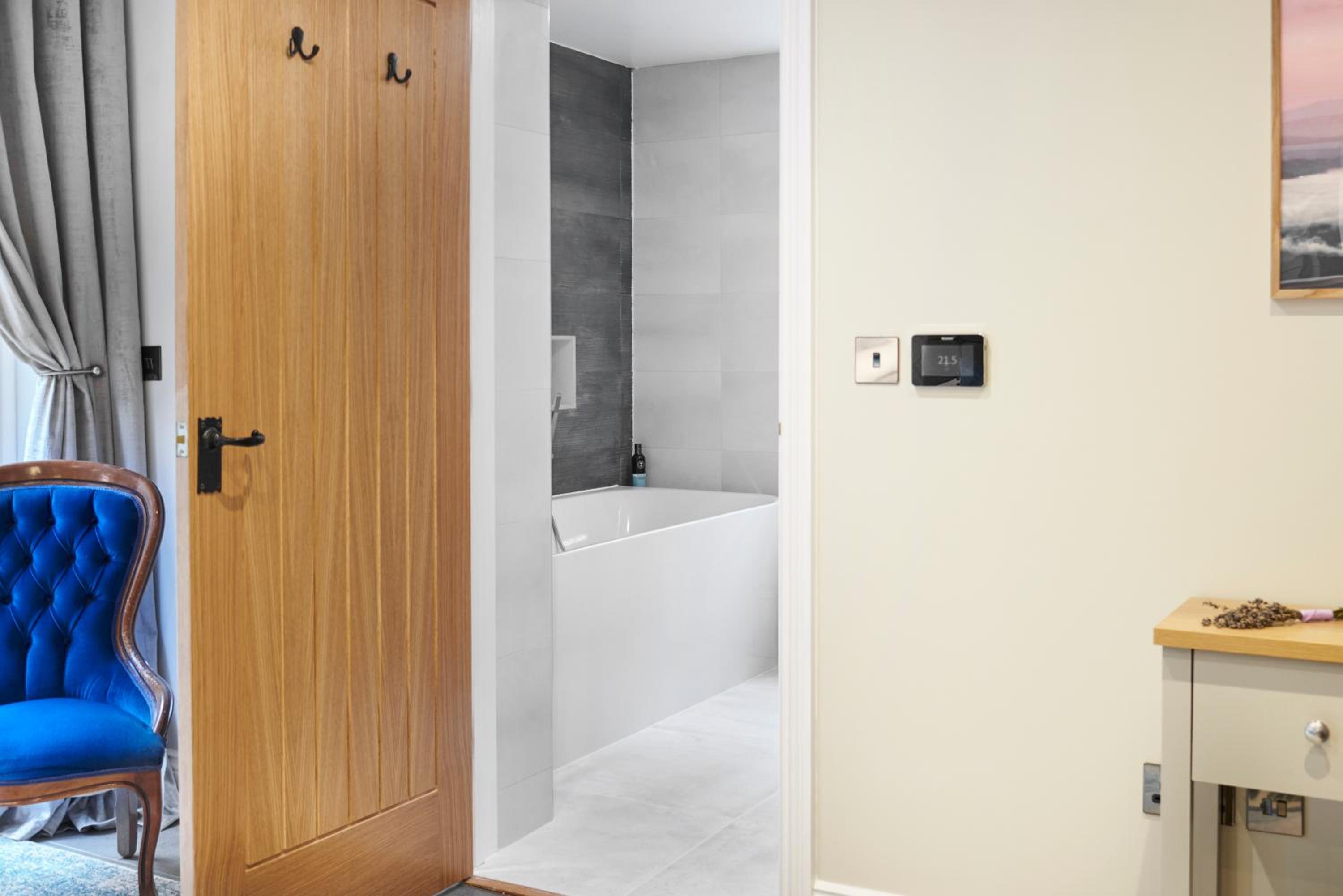 Bridge House Apartment. Luxury and cosy self contained apartment. view 2