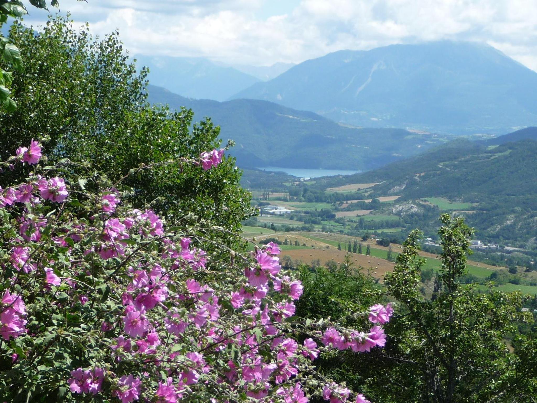 La Rotonde des Grânes view 2