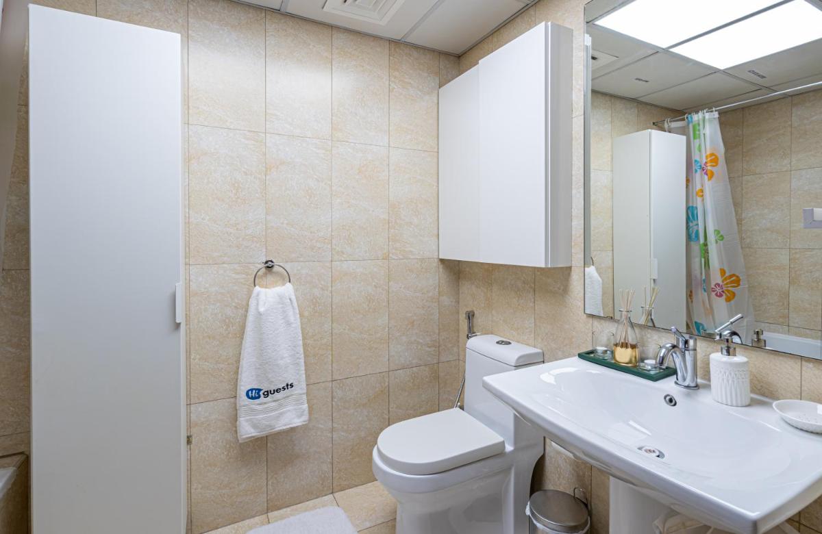 HiGuests - Luxurious 1BR Apartment with balcony in JVC
