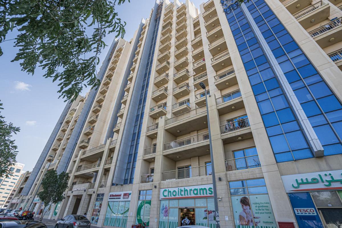 HiGuests - Luxurious 1BR Apartment with balcony in JVC