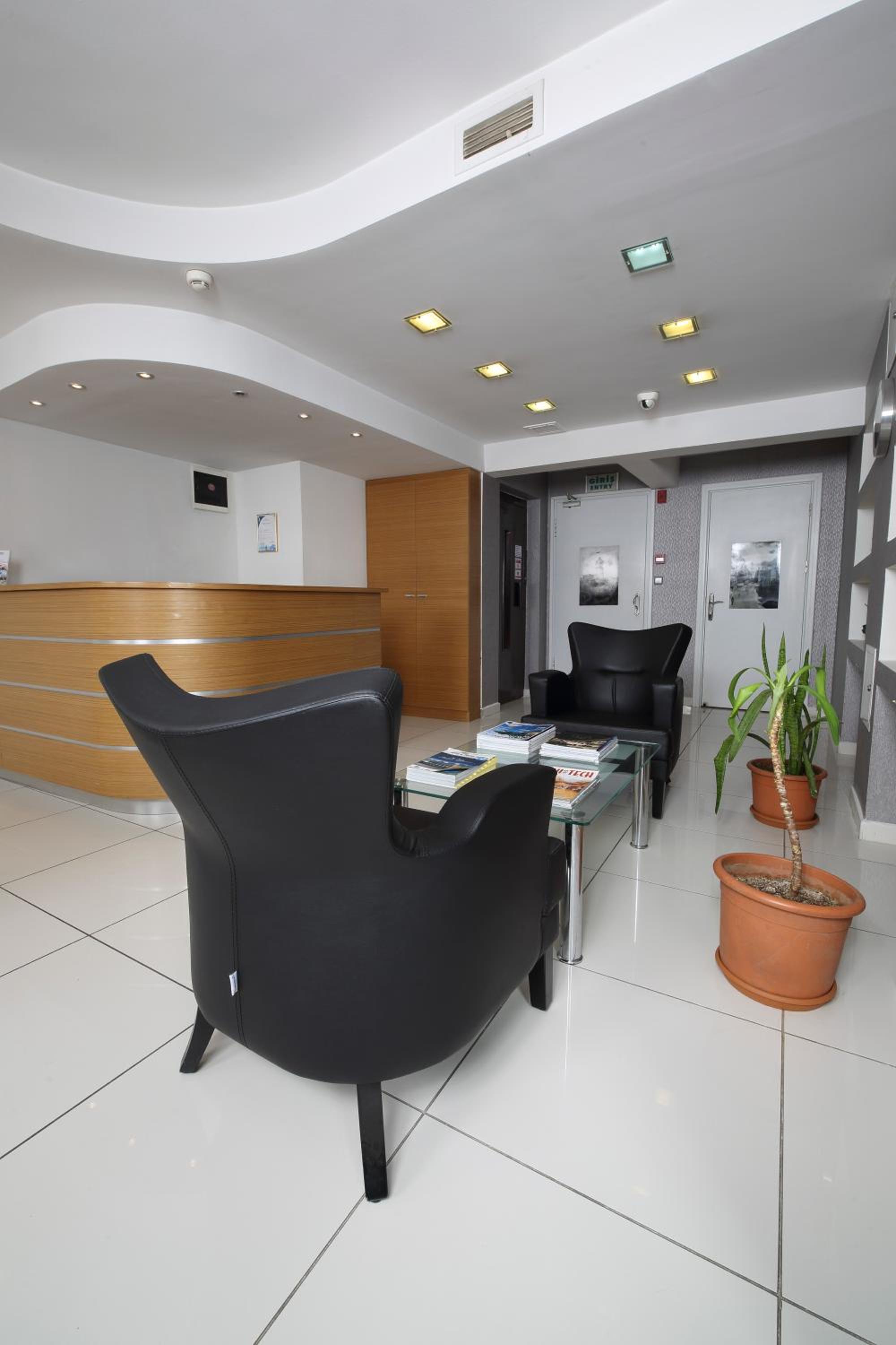 Entes Apart - Image 24