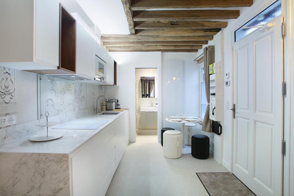 Superb apartment Place des Vosges Le Marais (Charles V) en Paris
