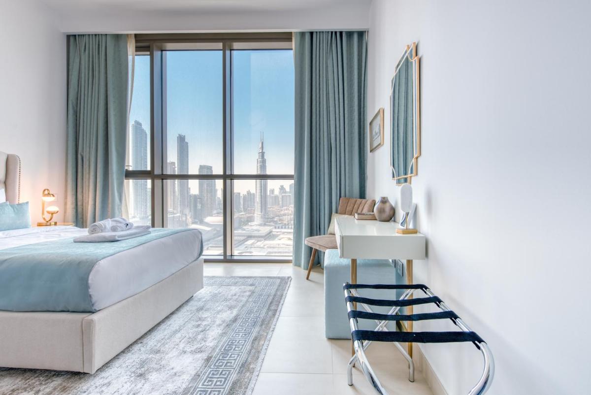 Spectacular Burj Khalifa and Fountain Views on 32nd floor