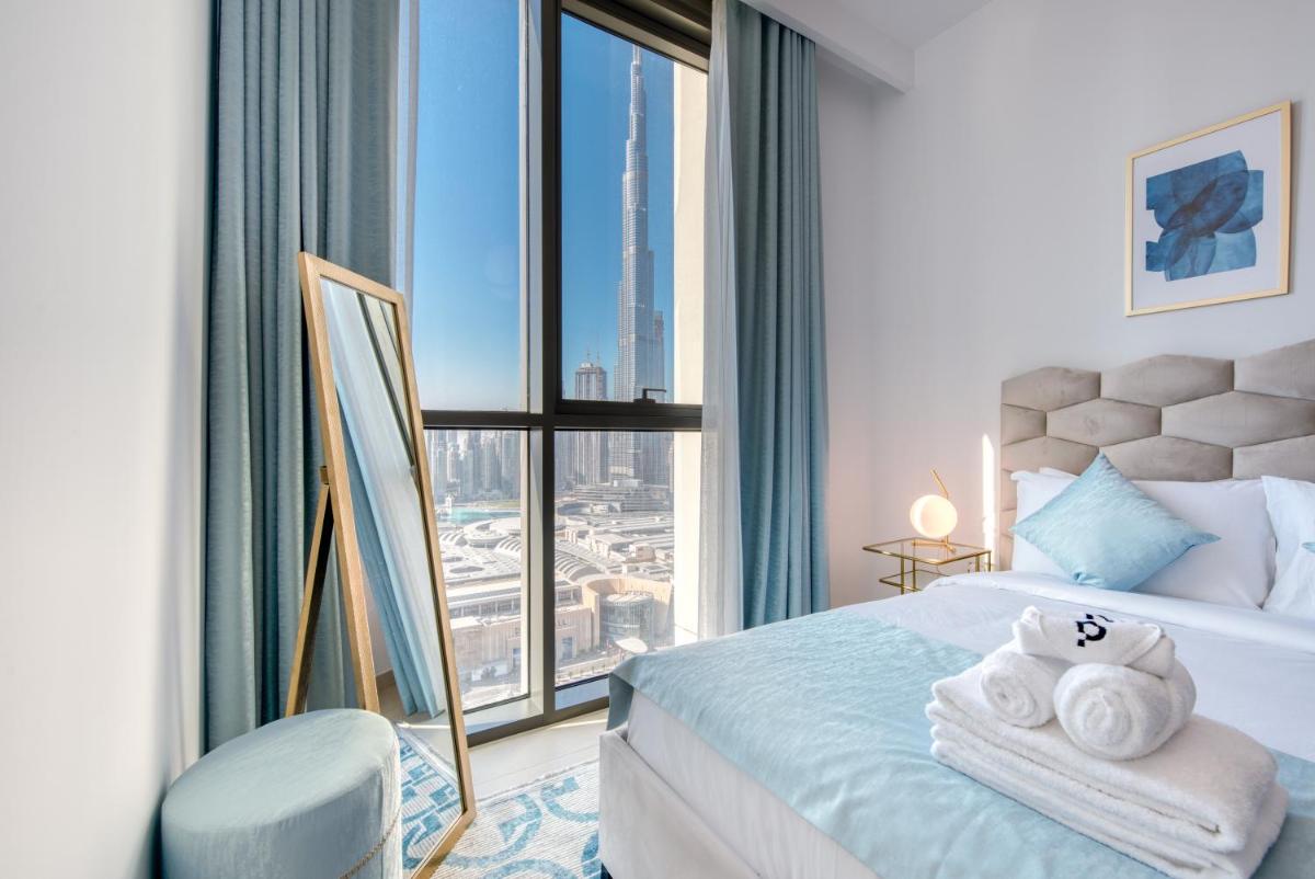 Spectacular Burj Khalifa and Fountain Views on 32nd floor