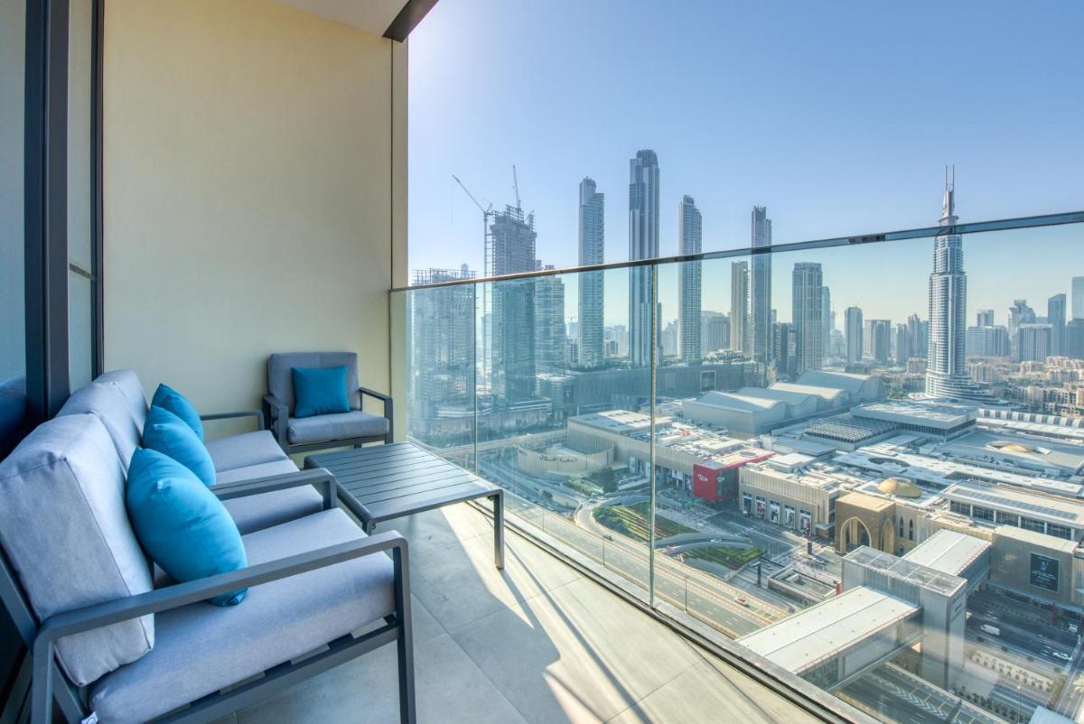 Spectacular Burj Khalifa and Fountain Views on 32nd floor