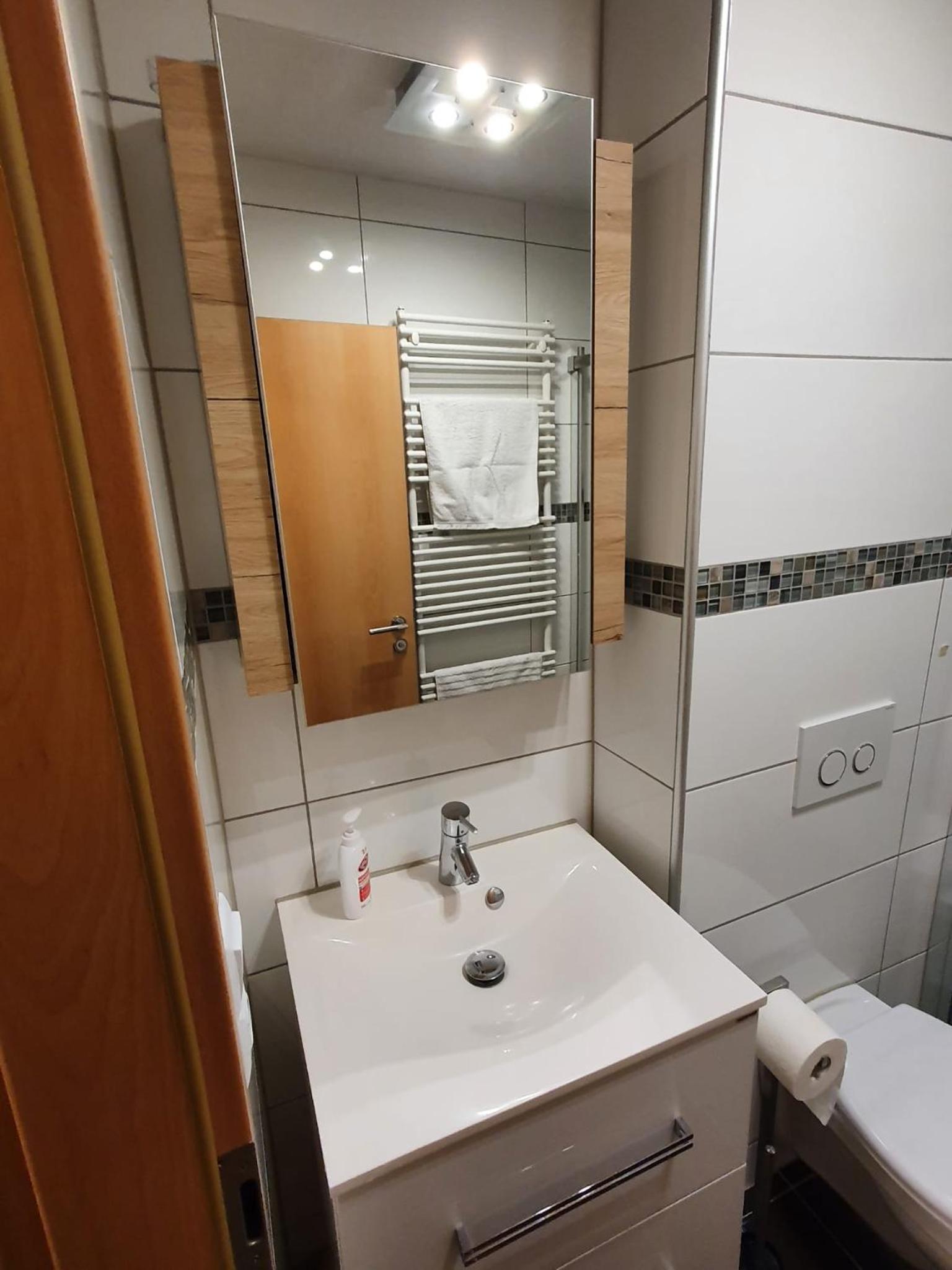 Exklusive moderne 2 Zi. Wohnung in ruhiger Lage - Property Image 8