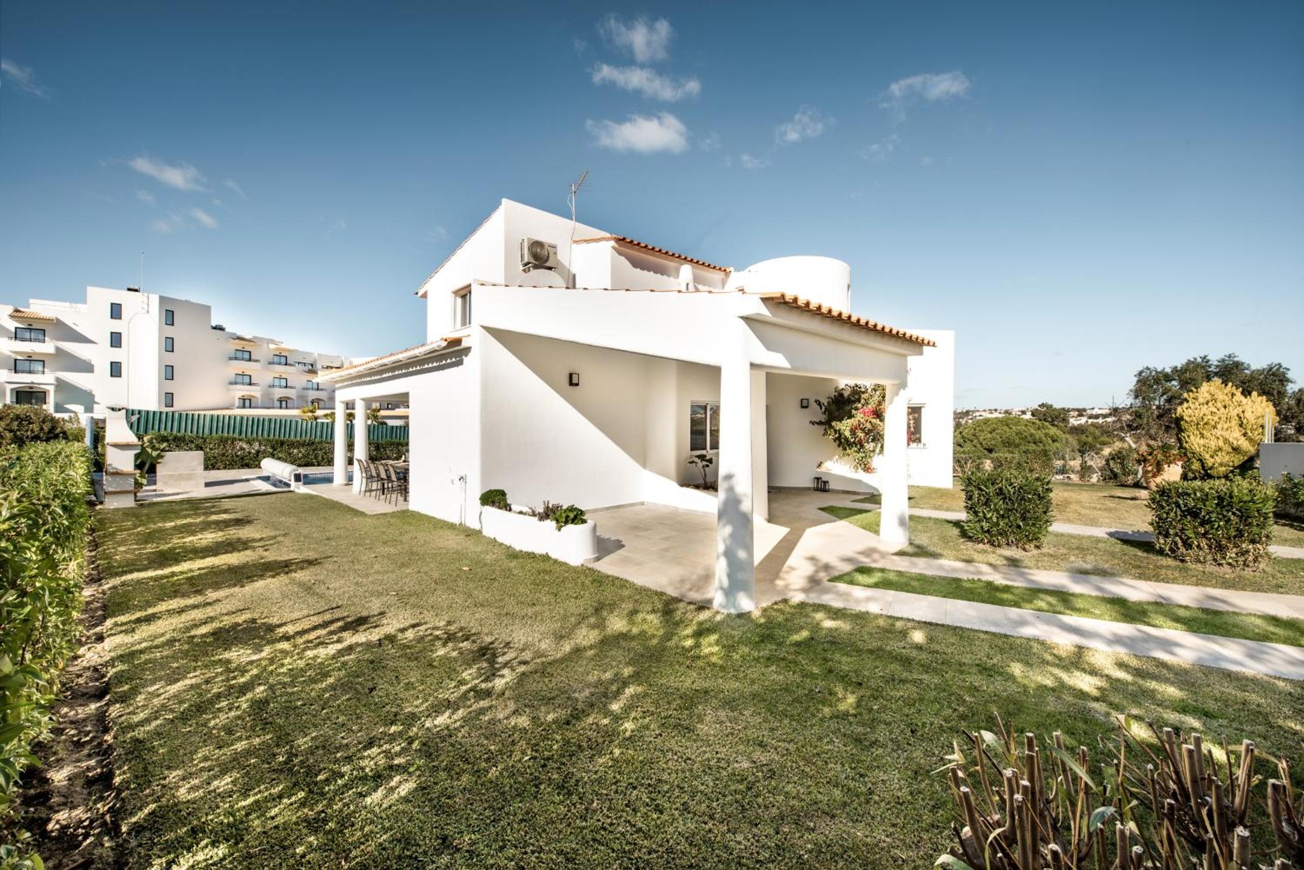 Silva by Algarve Villa Holidays view 2