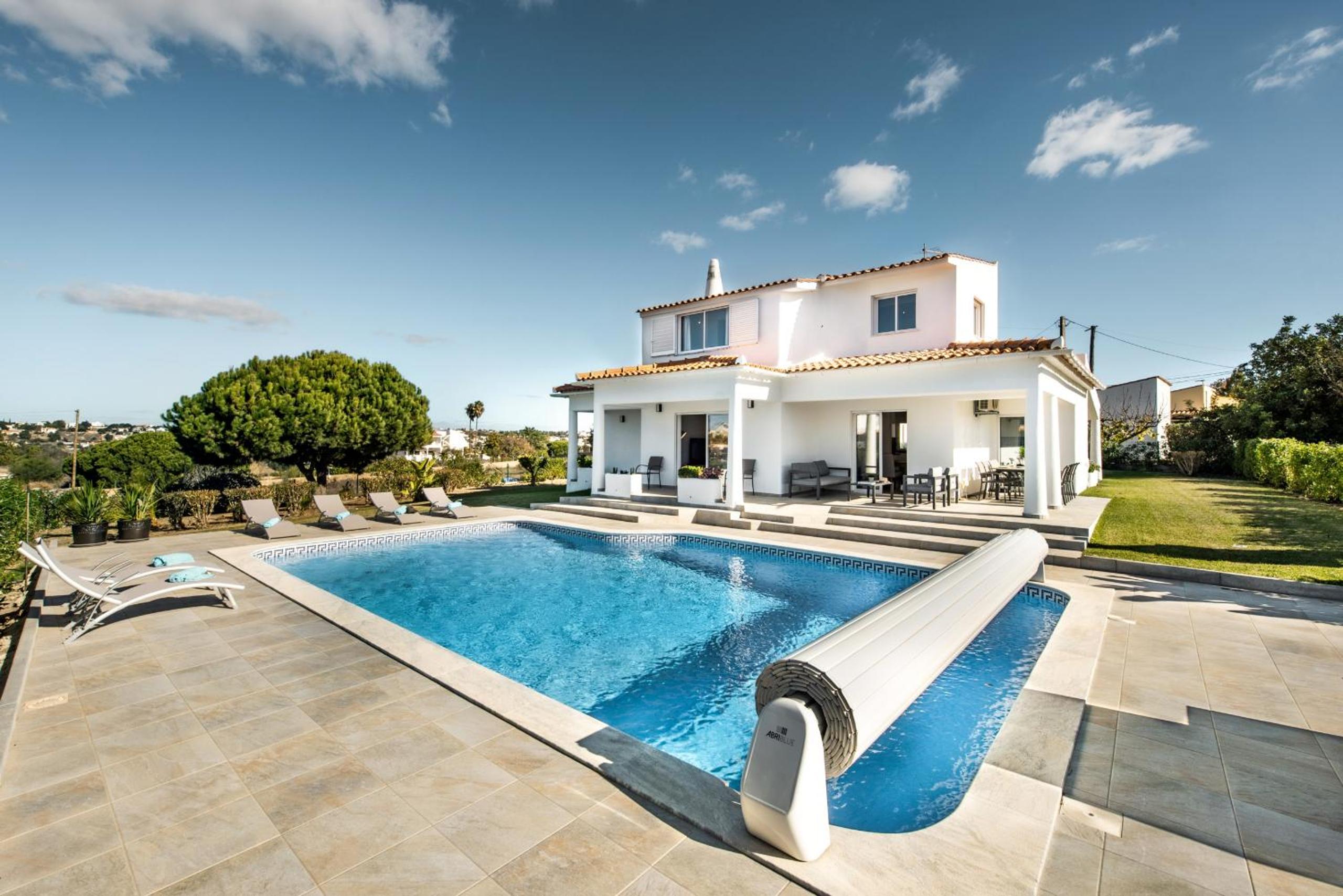 Silva by Algarve Villa Holidays view 5