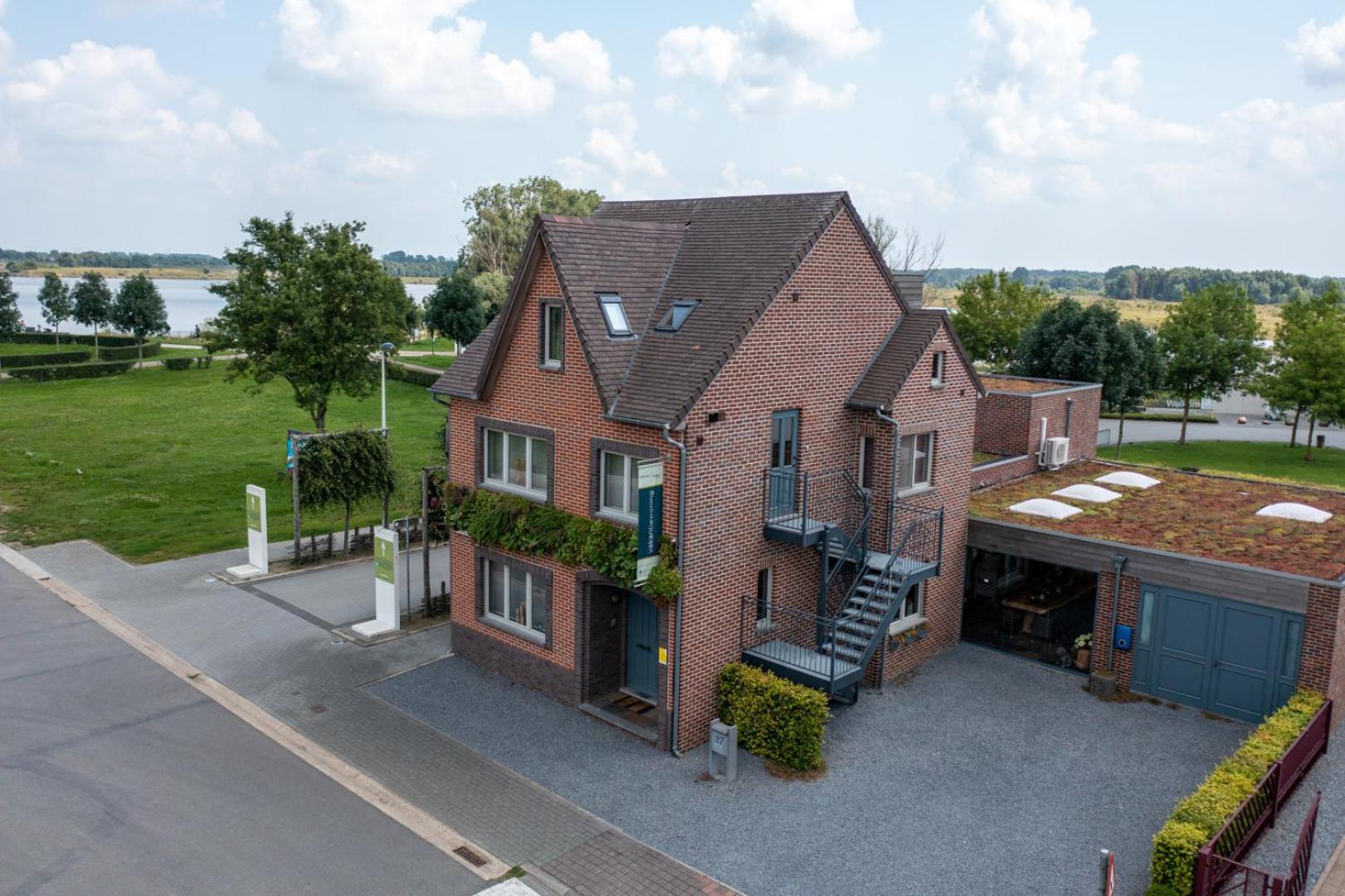Tussen Hemel en Maas
