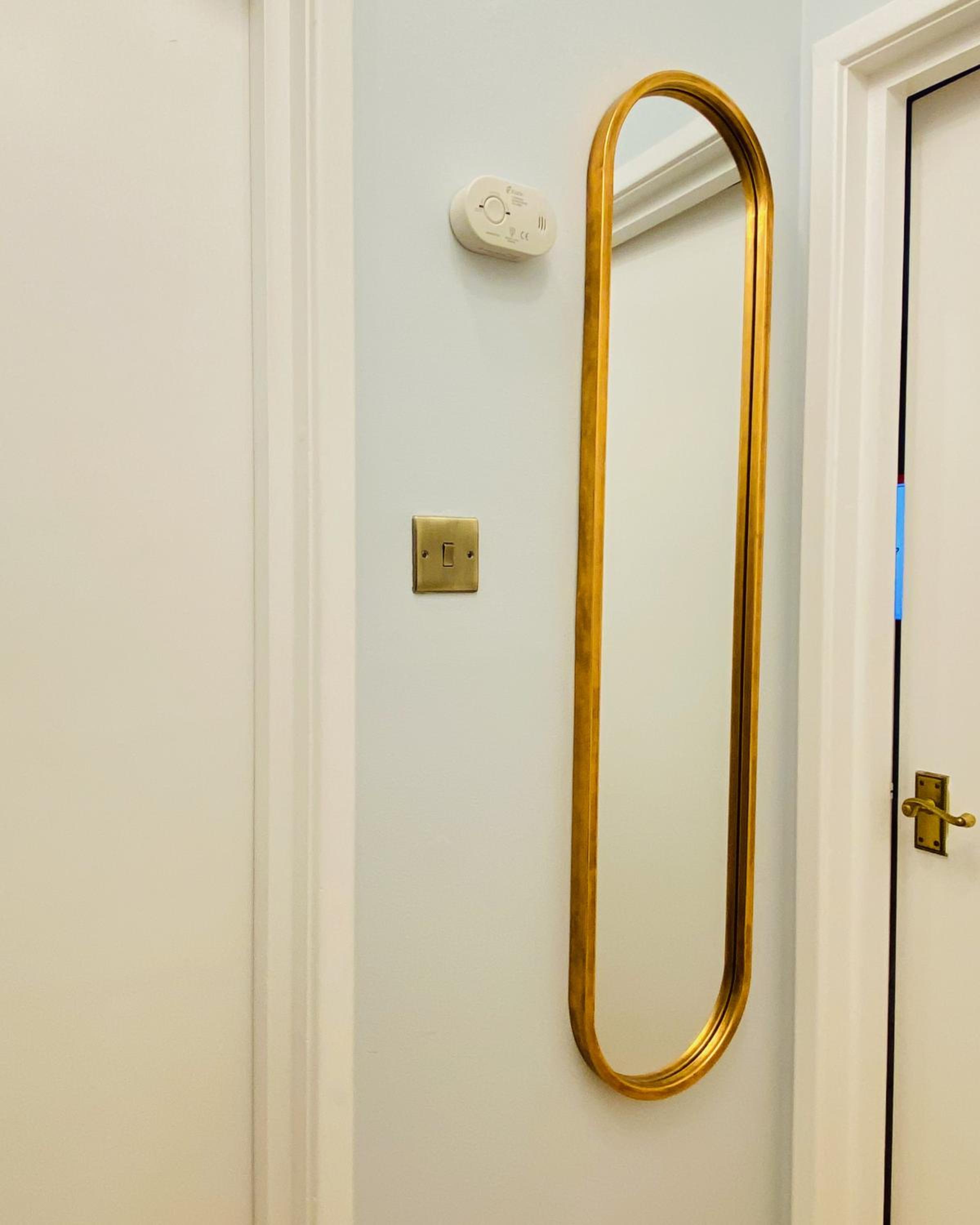 Luxurious 1-Bedroom Apartment in Kensington