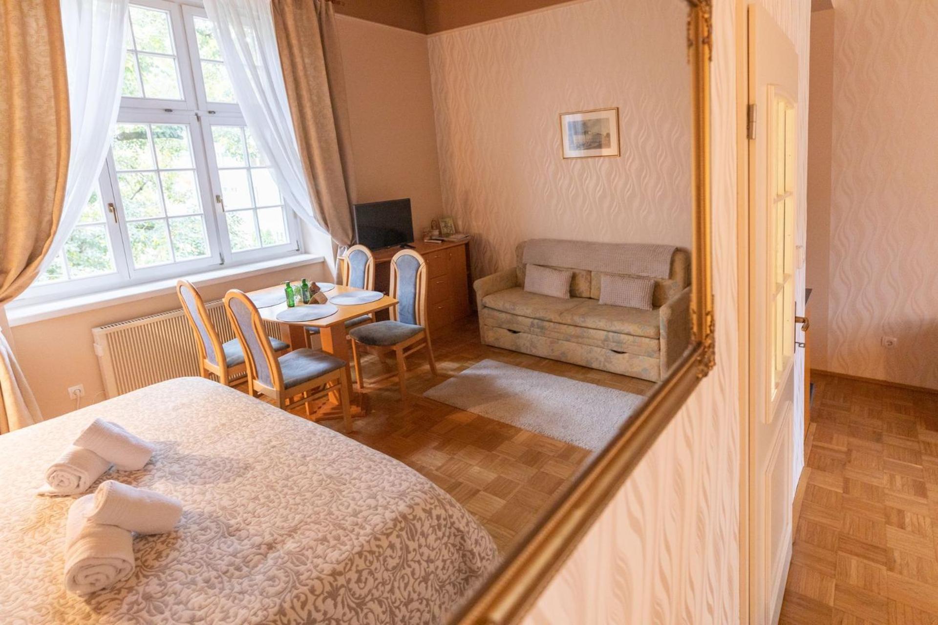 Hotel Apartments Vila Golf - Flucher Turizem - Image 1