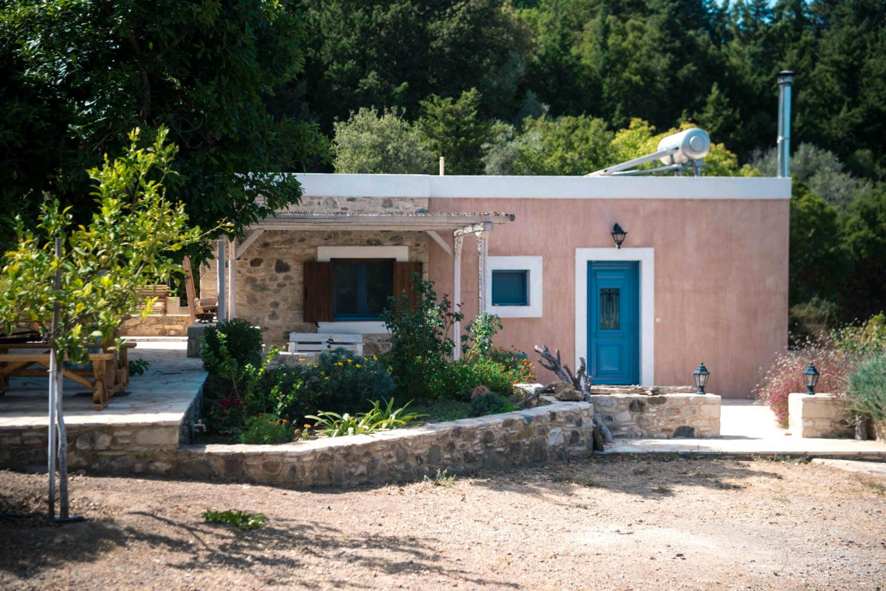 Chaihoutes stone House and Villa into Olive farm in Zia