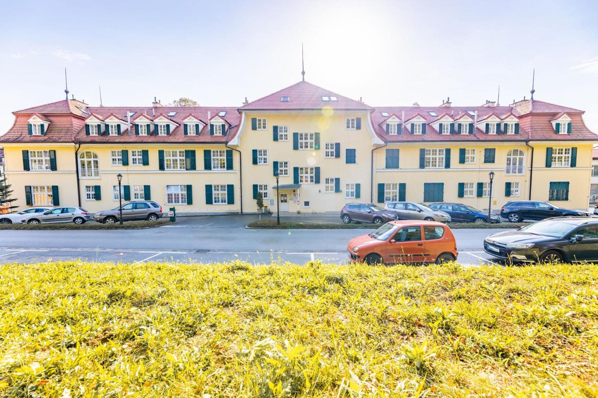Apartments Vila Golf - Flucher Turizem view 3
