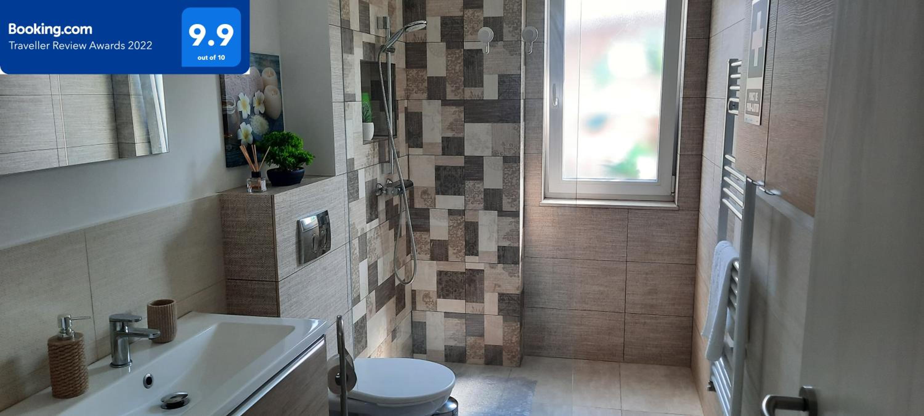 Baman Apartment