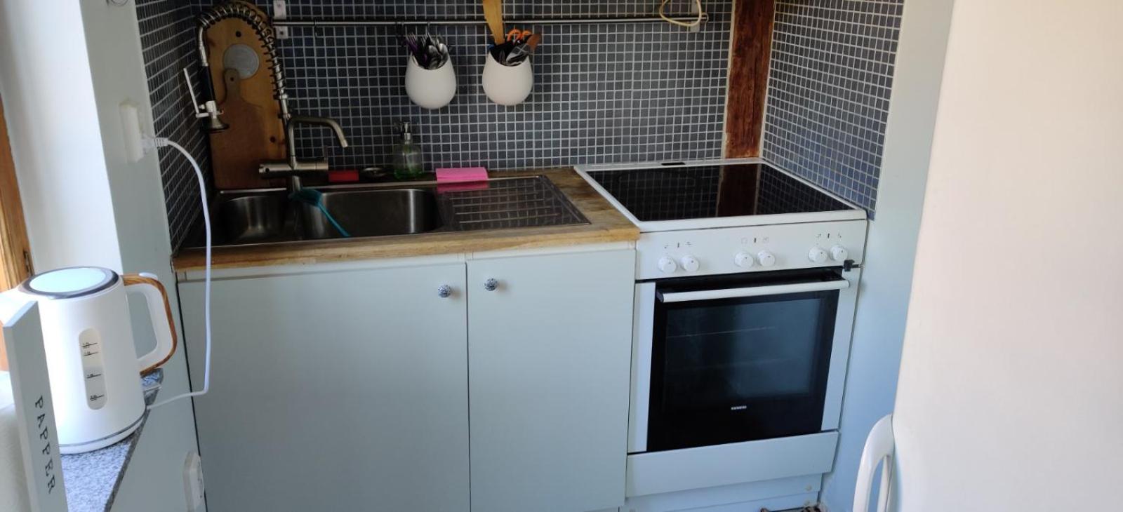 Beautiful apartment close to lake Mälaren view 2